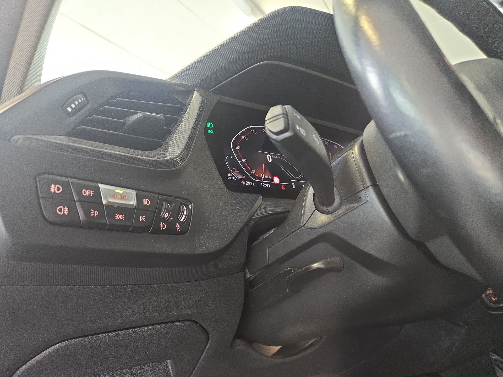 BMW 120d xDrive Steptronic Sport Line-image-18