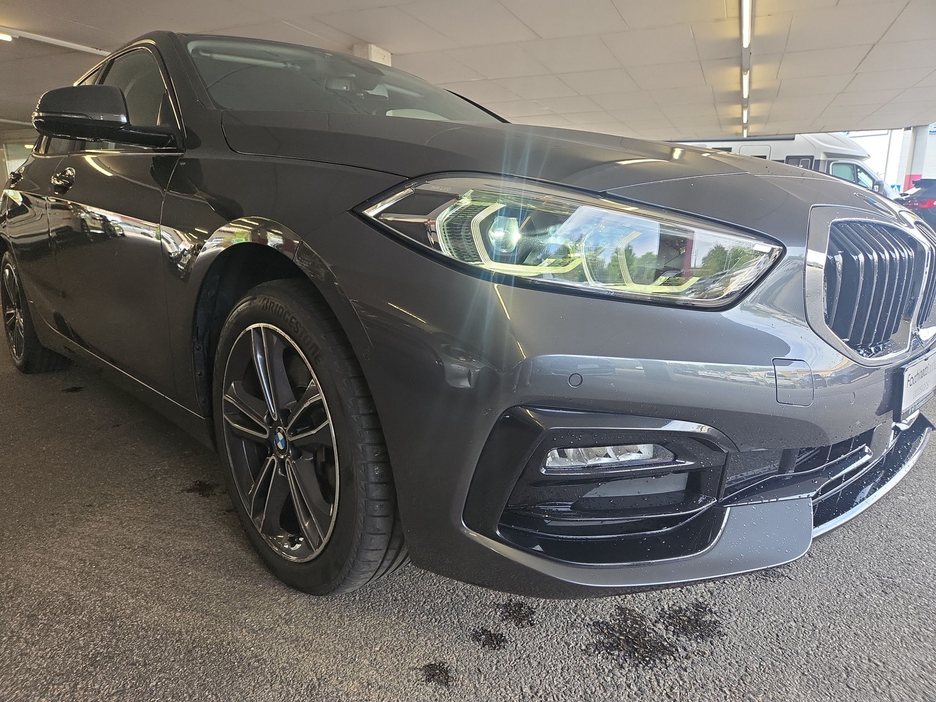 BMW 120d xDrive Steptronic Sport Line-image-16