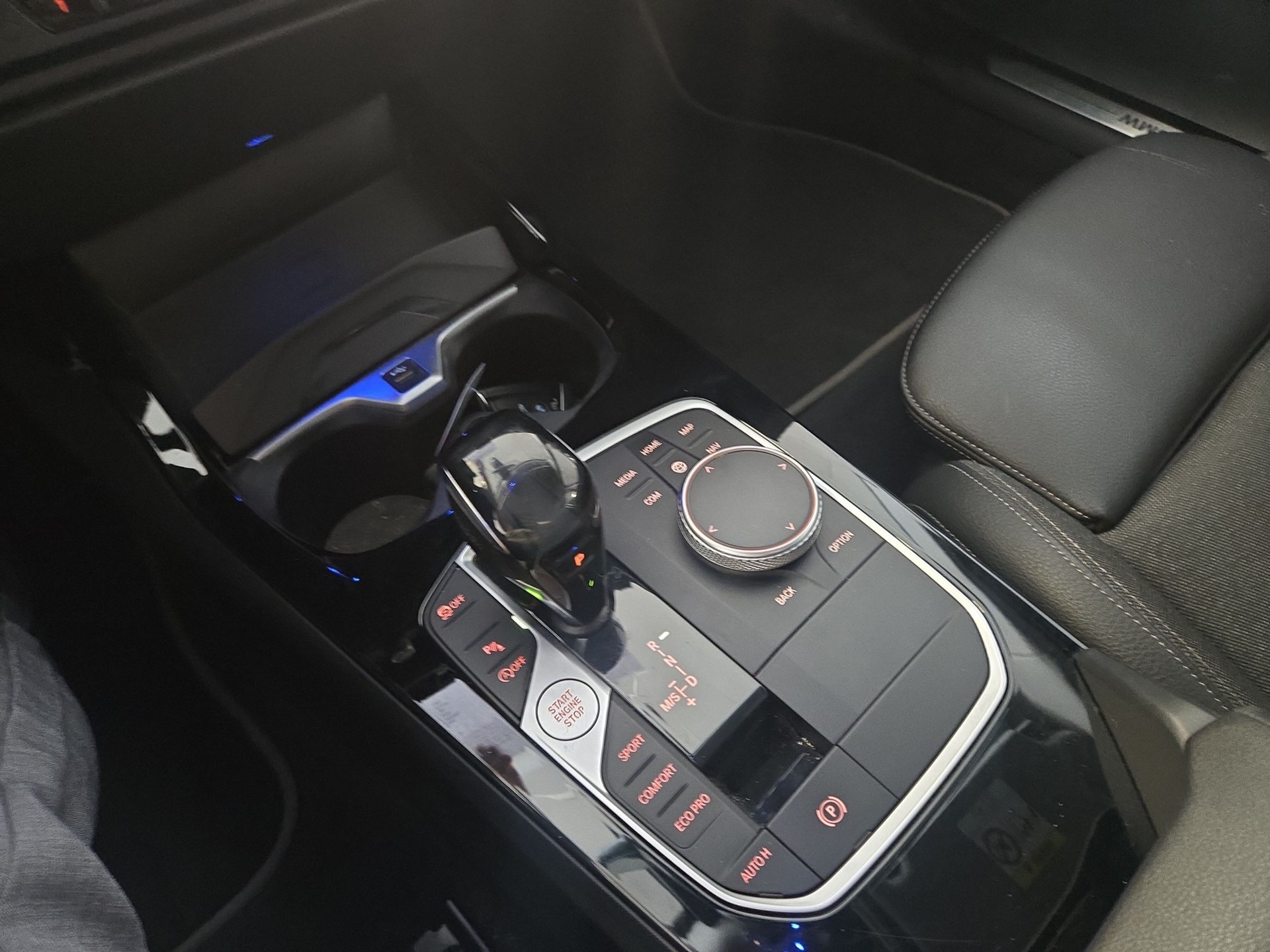 BMW 120d xDrive Steptronic Sport Line-image-10