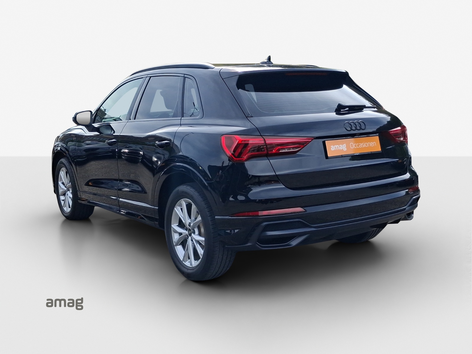 AUDI Q3 35 TFSI S line Attraction S-tronic-image-2