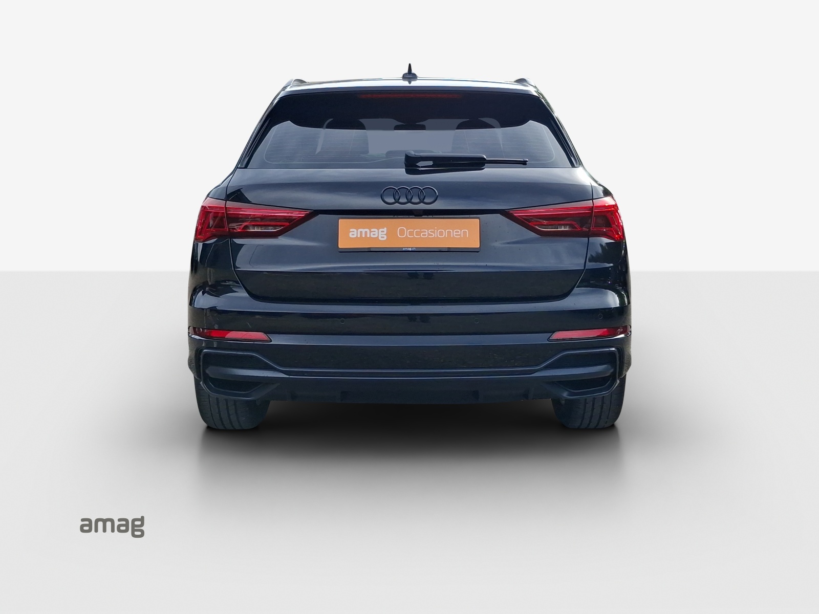 AUDI Q3 35 TFSI S line Attraction S-tronic-image-3