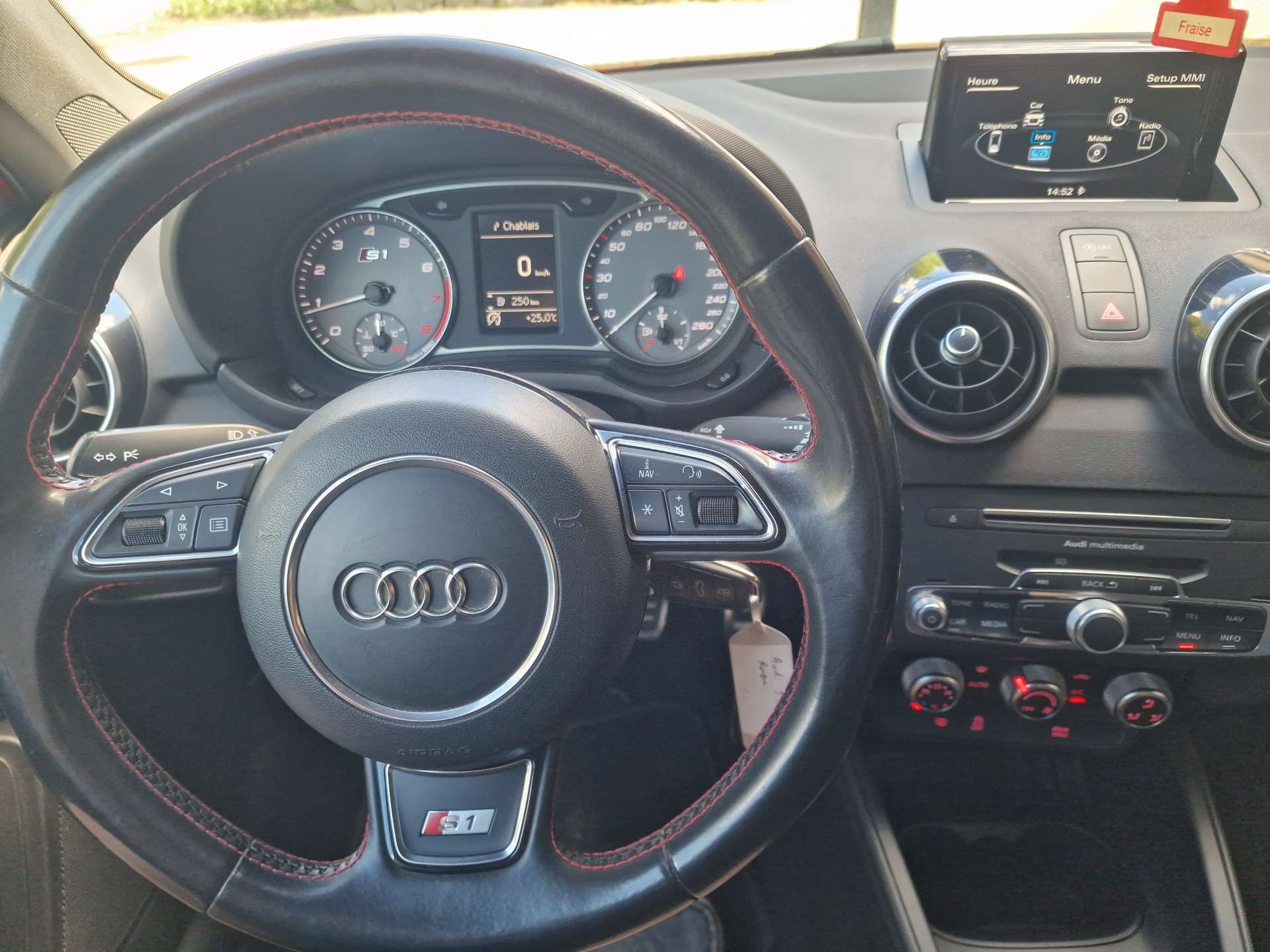 AUDI S1 Sportback 2.0 TFSI quattro-image-9
