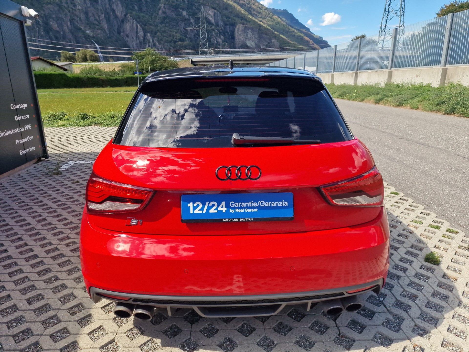 AUDI S1 Sportback 2.0 TFSI quattro-image-5