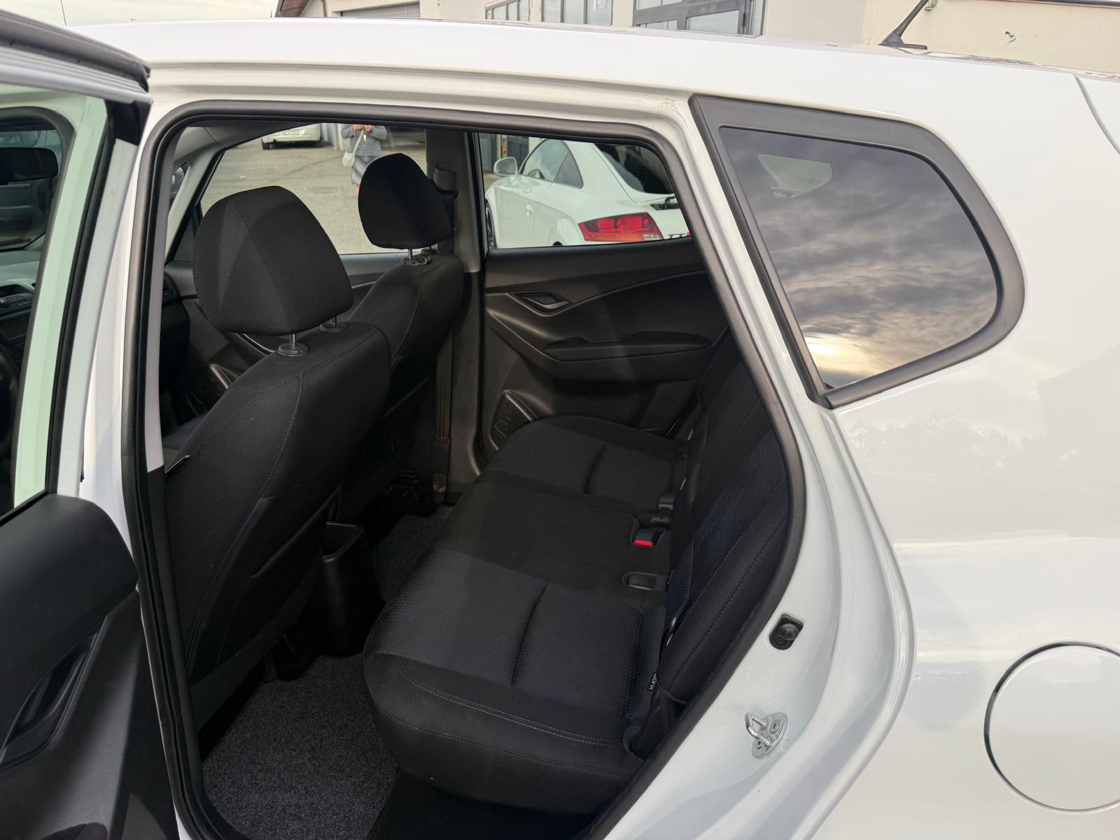 HYUNDAI iX20 1.6 Style-image-6