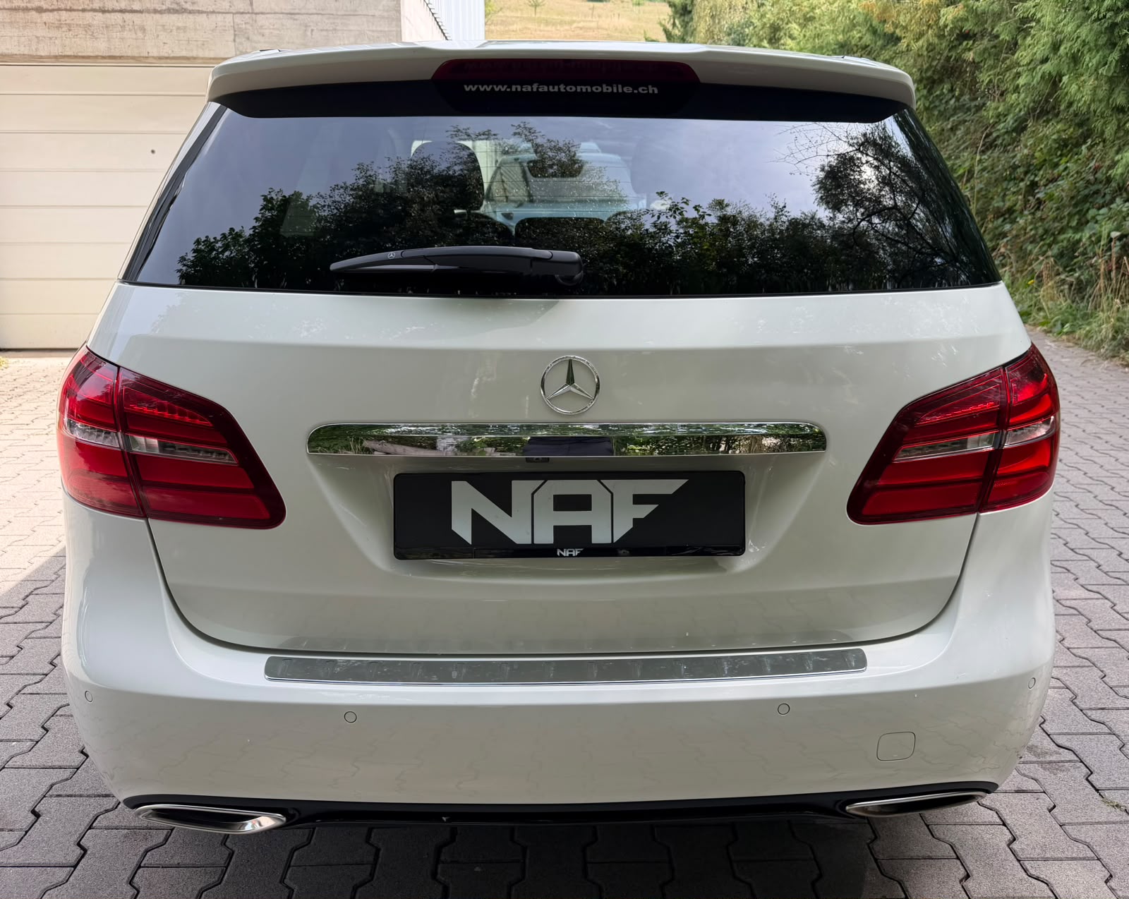 MERCEDES-BENZ B 220 Urban 4Matic 7G-DCT-image-3