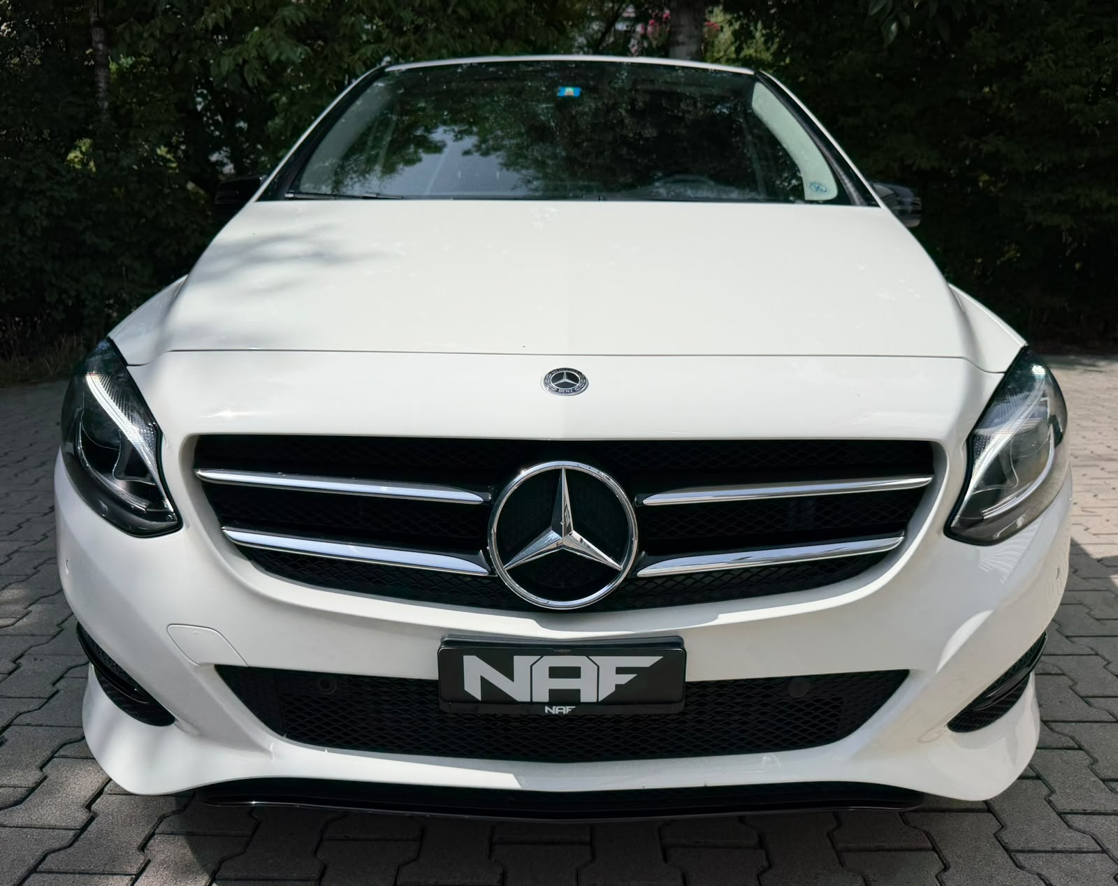 MERCEDES-BENZ B 220 Urban 4Matic 7G-DCT-image-7