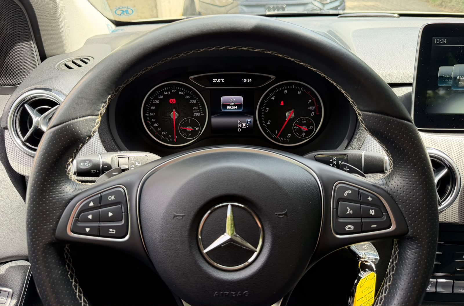 MERCEDES-BENZ B 220 Urban 4Matic 7G-DCT-image-22