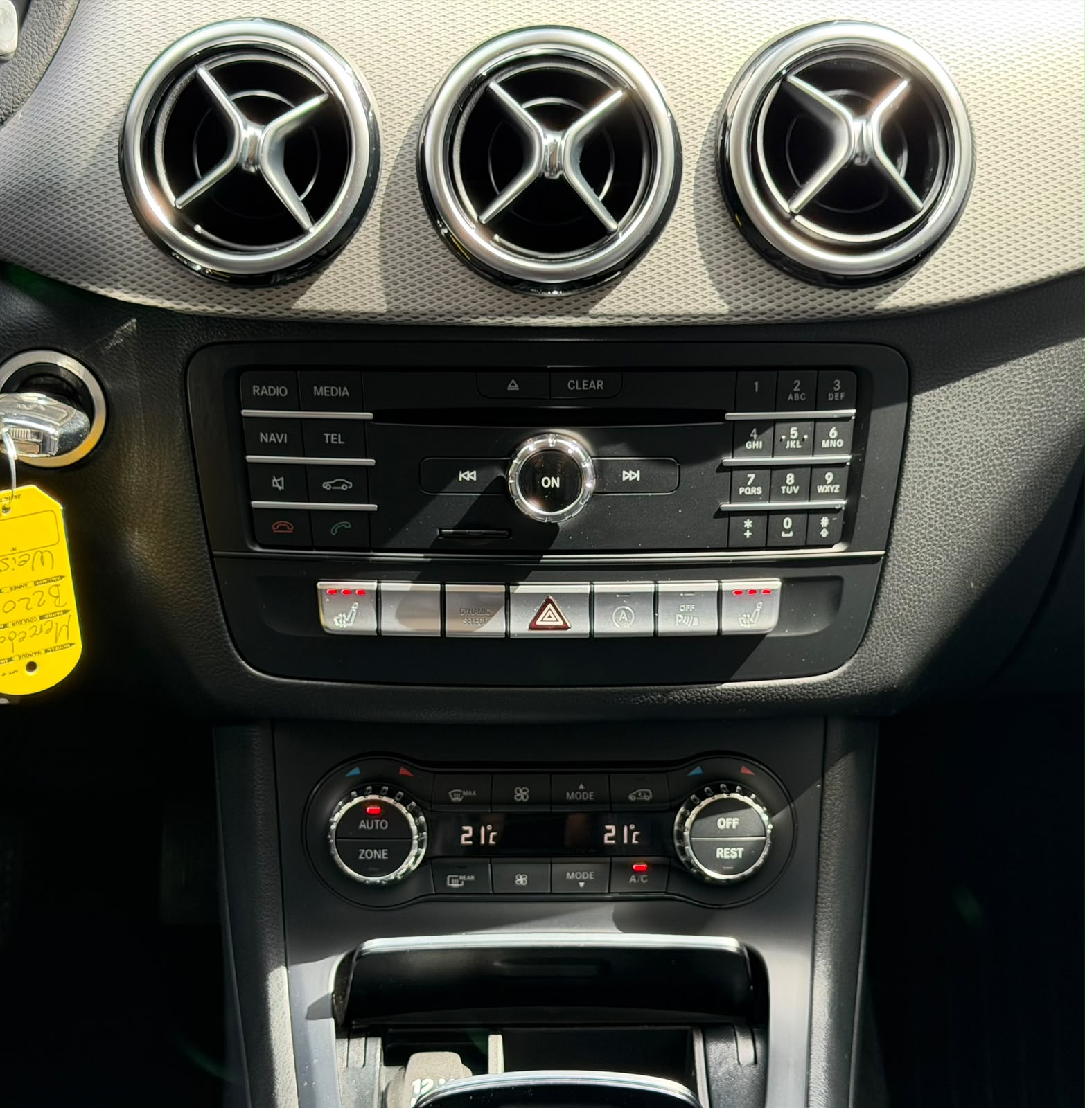 MERCEDES-BENZ B 220 Urban 4Matic 7G-DCT-image-21