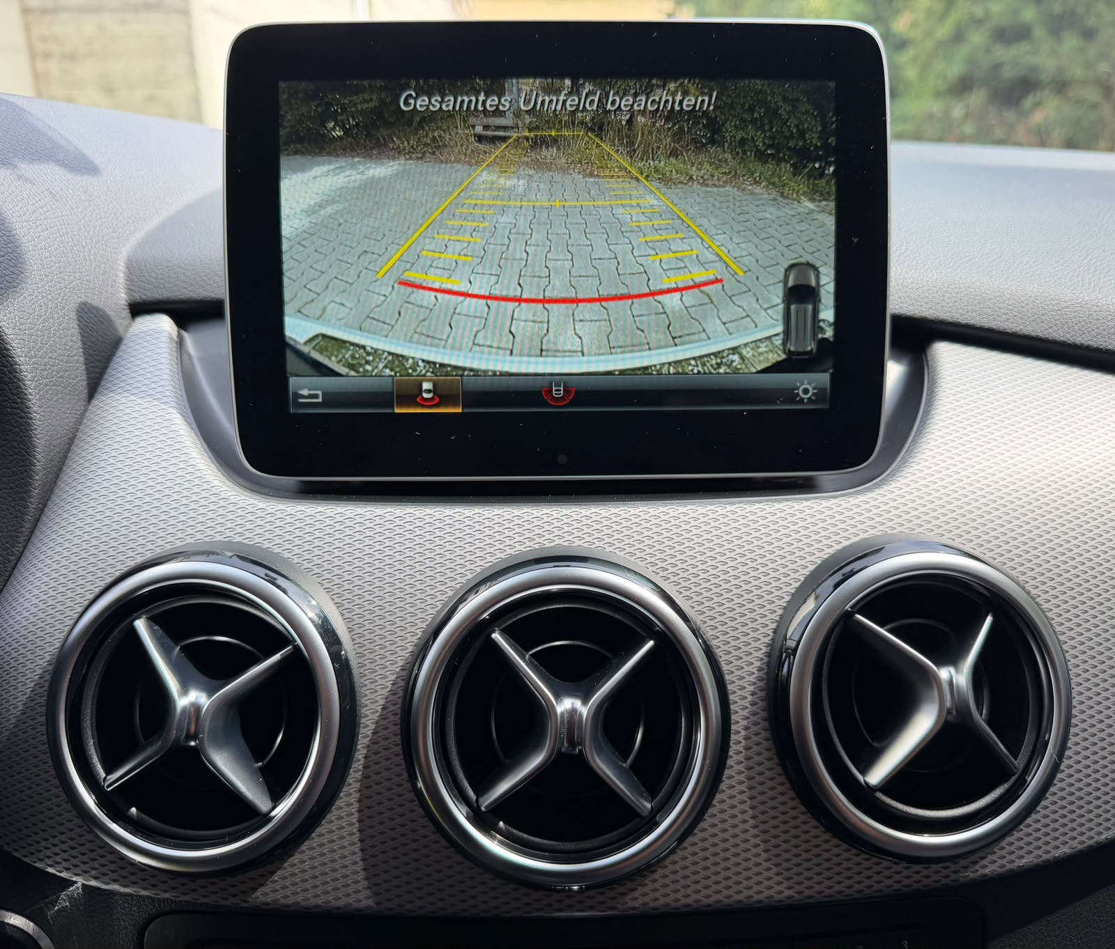 MERCEDES-BENZ B 220 Urban 4Matic 7G-DCT-image-19