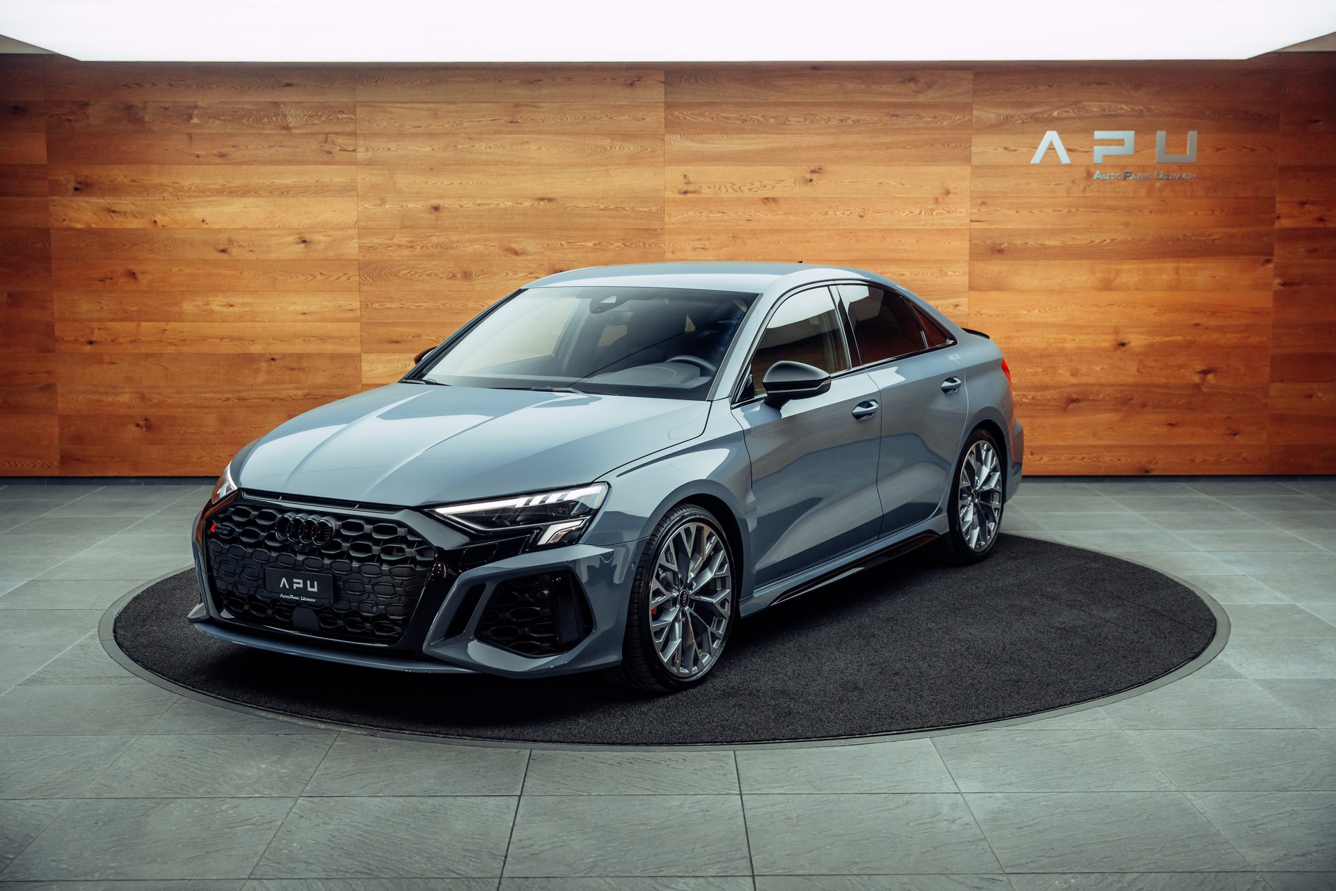 AUDI RS3 Limousine 2.5 TSI quattro S-tronic-image-3
