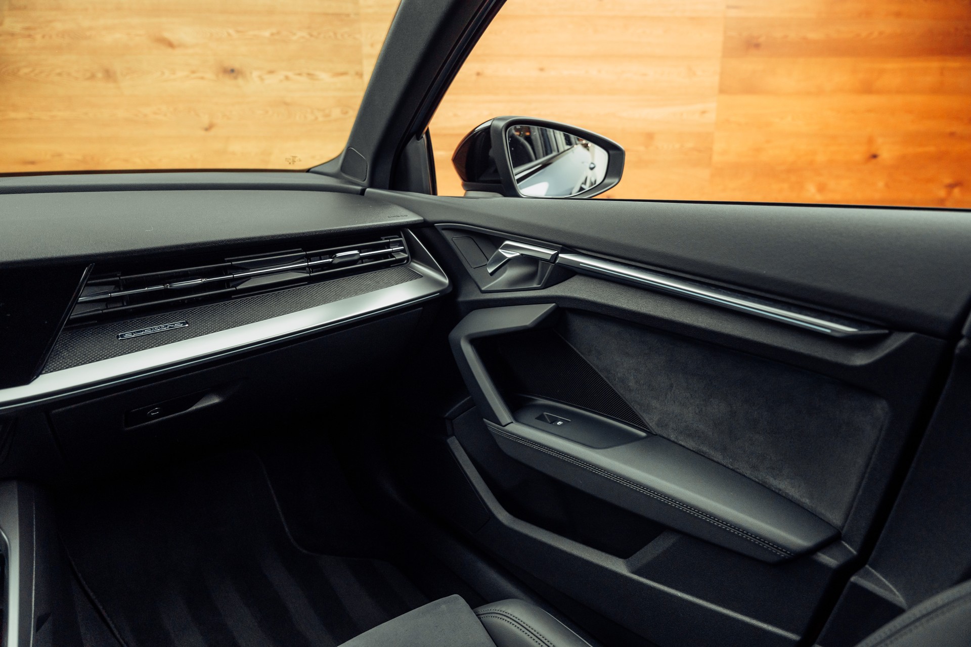 AUDI RS3 Limousine 2.5 TSI quattro S-tronic-image-10