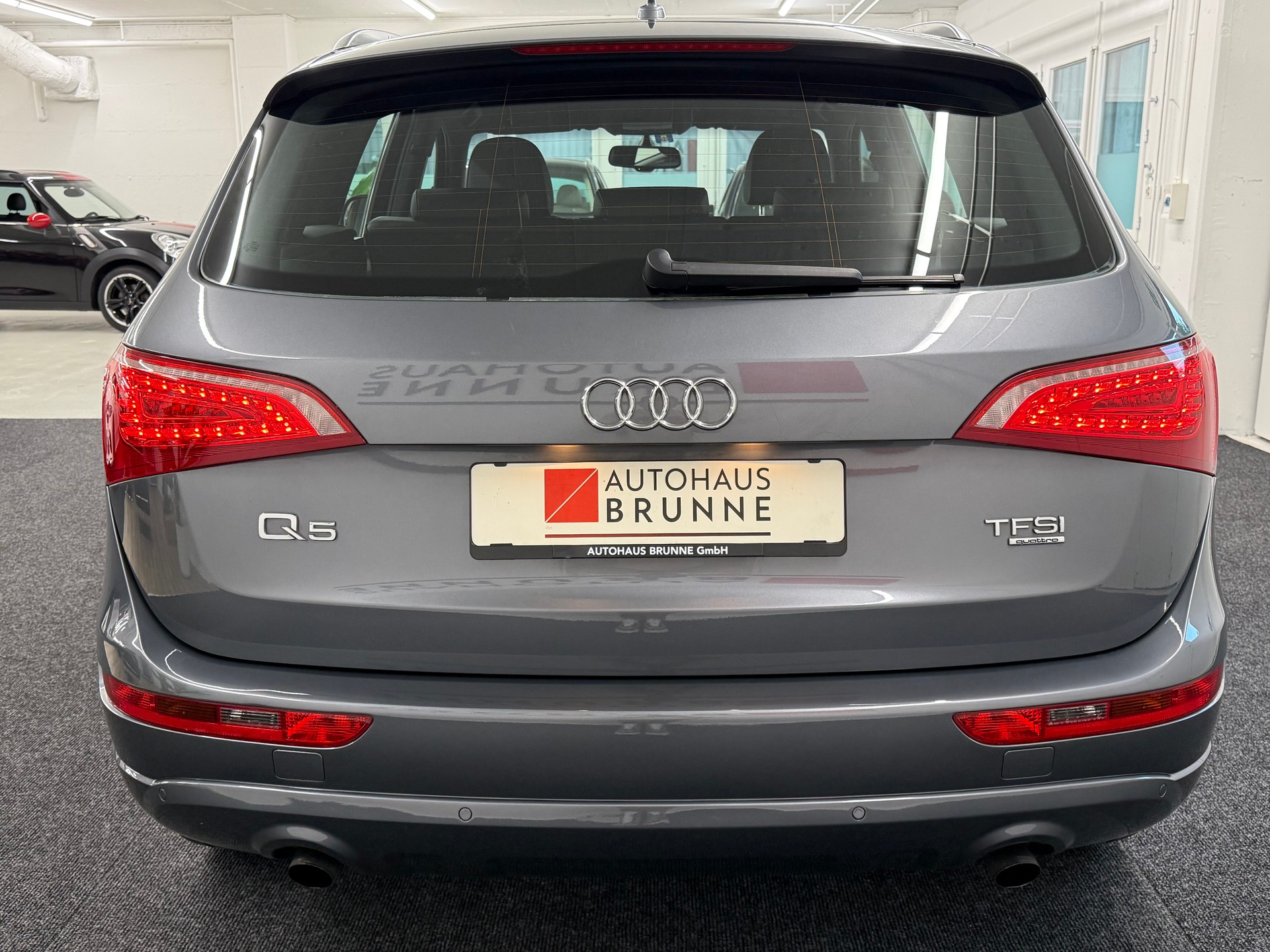 AUDI Q5 2.0 TFSI quattro S-Line-image-5