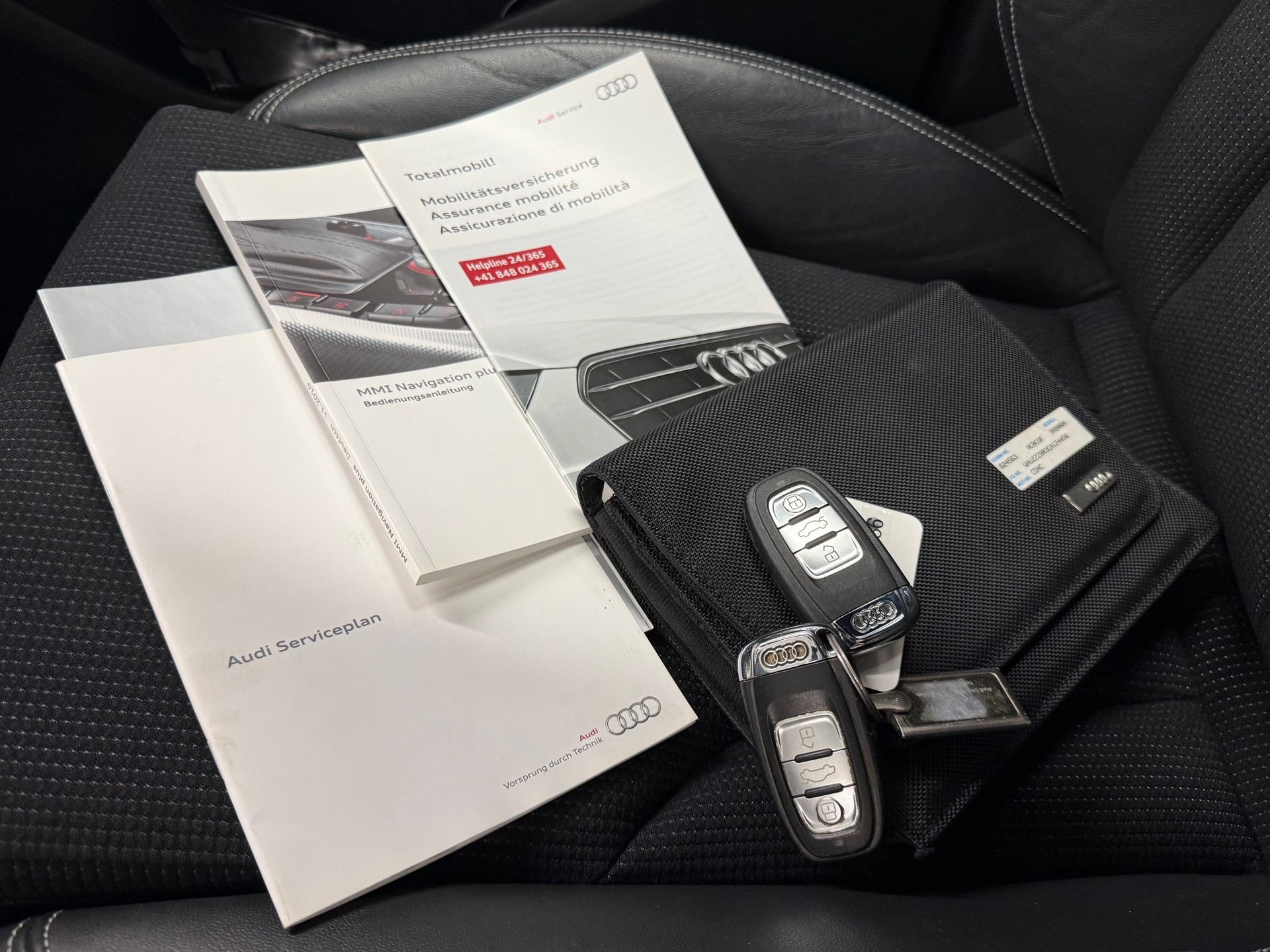 AUDI Q5 2.0 TFSI quattro S-Line-image-26