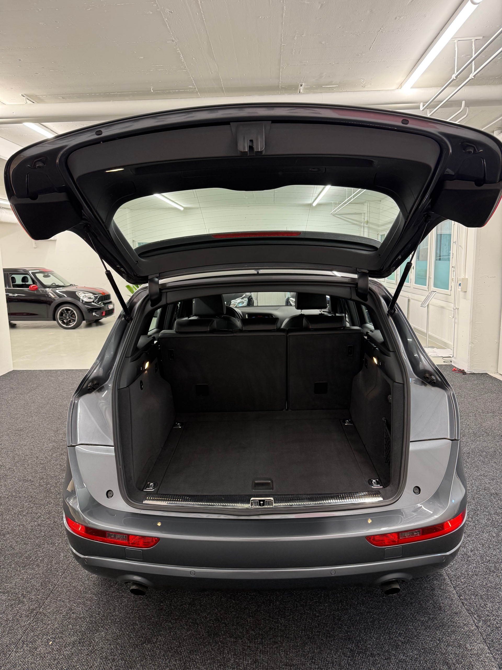AUDI Q5 2.0 TFSI quattro S-Line-image-6
