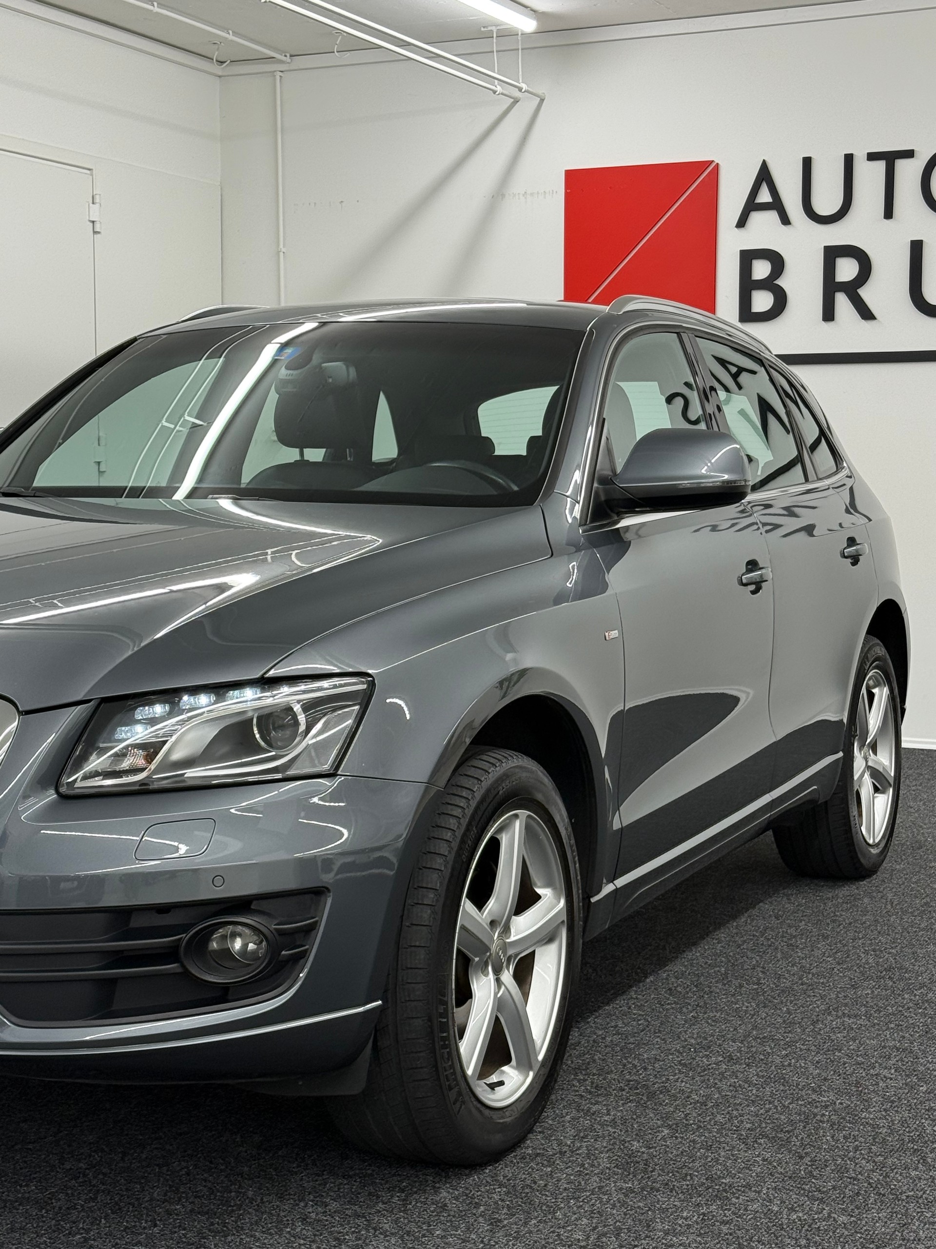AUDI Q5 2.0 TFSI quattro S-Line-image-9