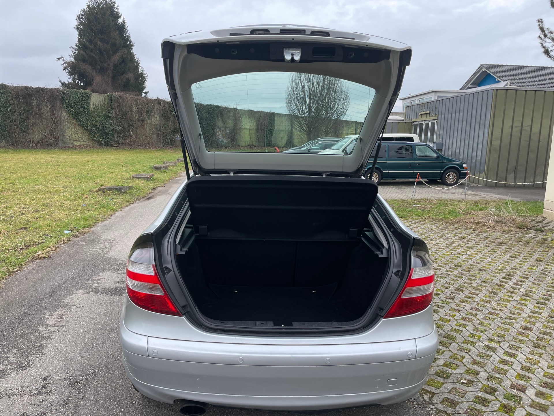 MERCEDES-BENZ C 180 Kompressor-image-9