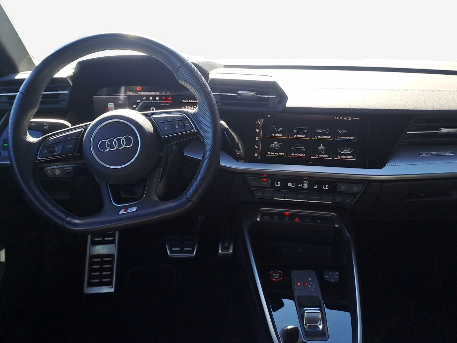 AUDI S3 Sportback 2.0 TFSI quattro S-tronic-image-8
