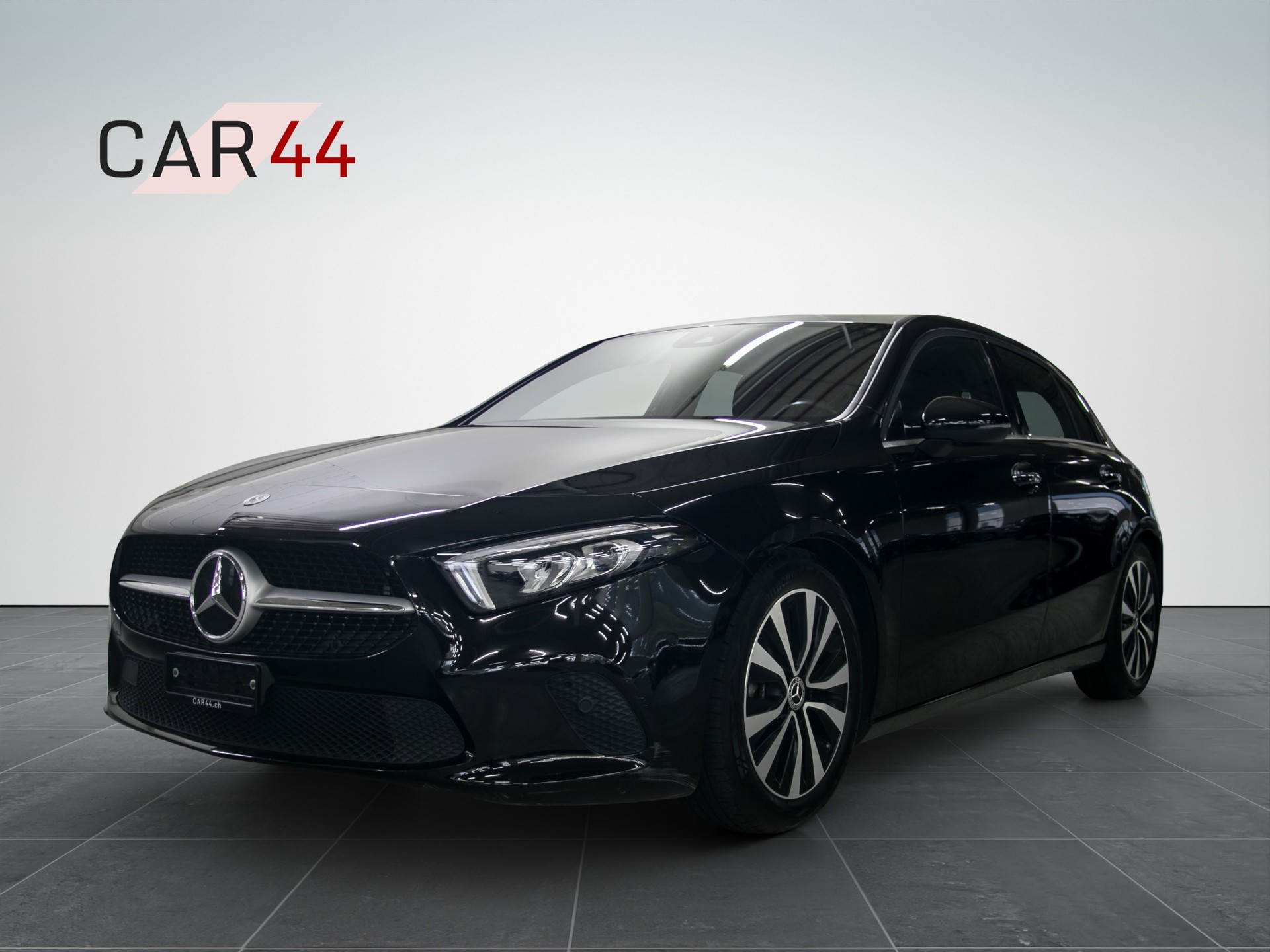 MERCEDES-BENZ A 200 d 4Matic Style-image-0