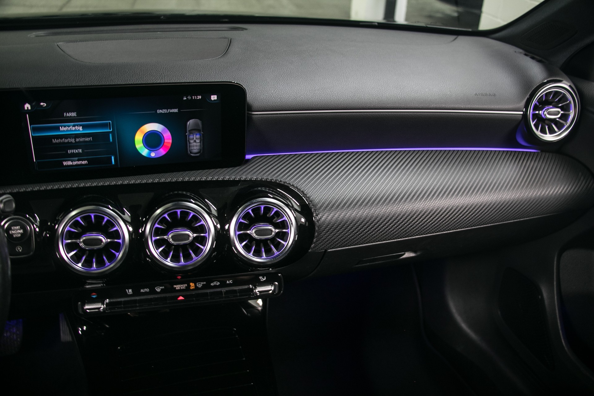 MERCEDES-BENZ A 200 d 4Matic Style-image-7