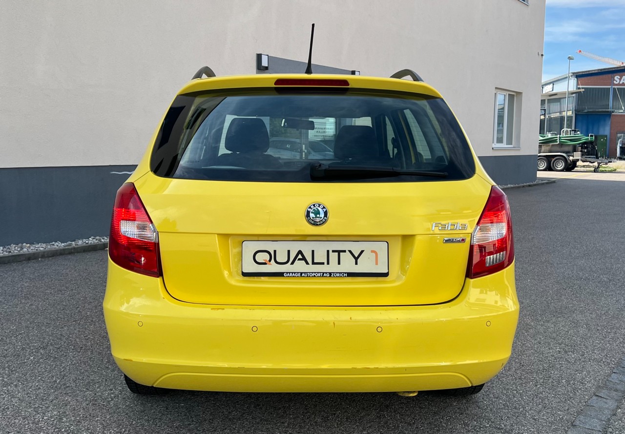 SKODA Fabia 1.2 TSI Ambition DSG-image-1