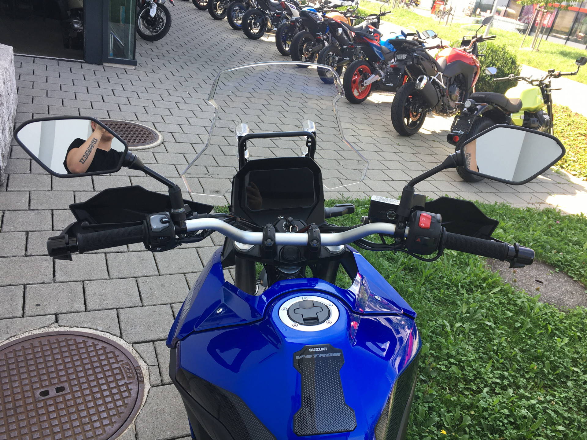 SUZUKI DL 800 V-Strom-image-4