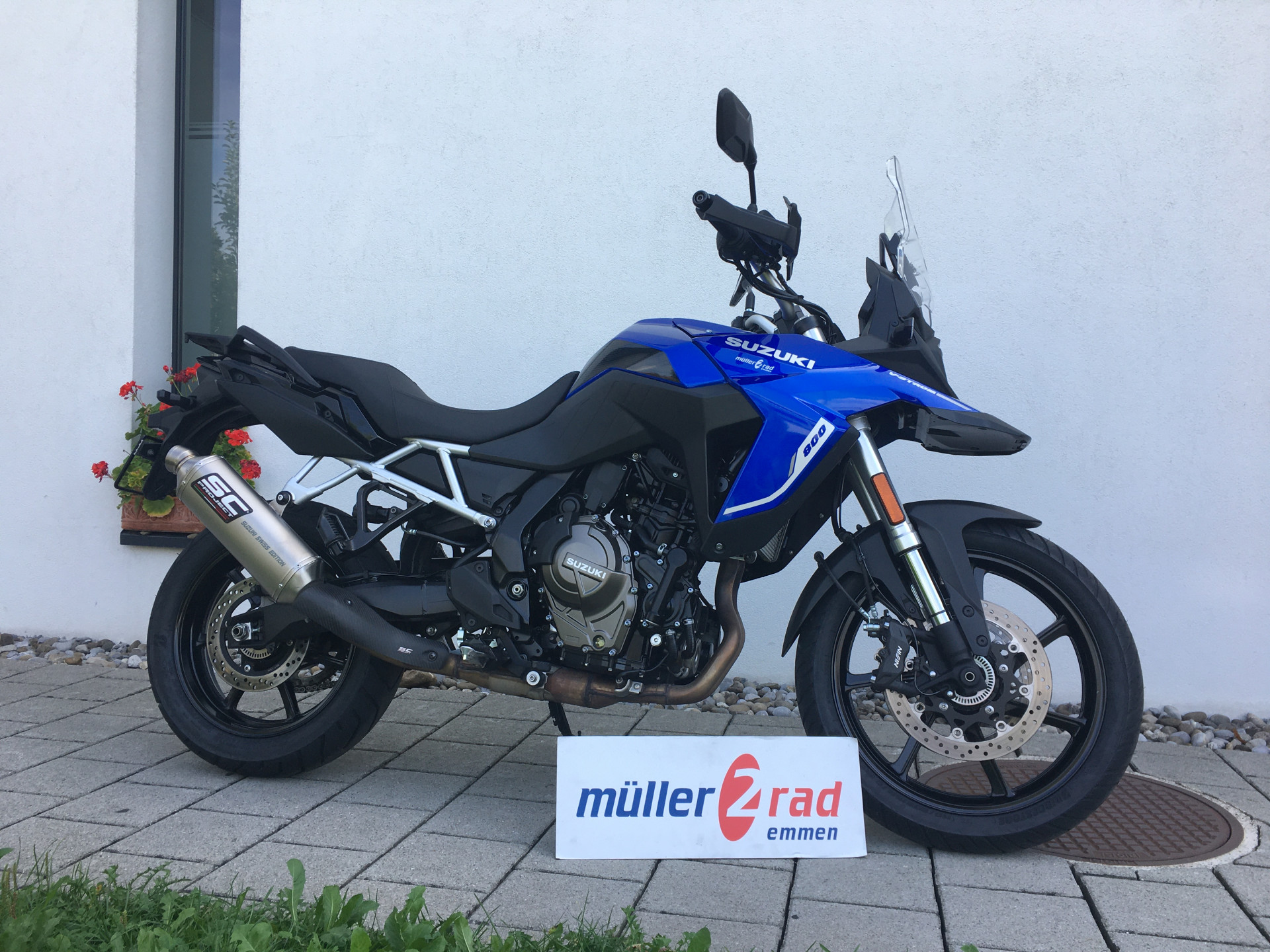 SUZUKI DL 800 V-Strom-showroom-element-2