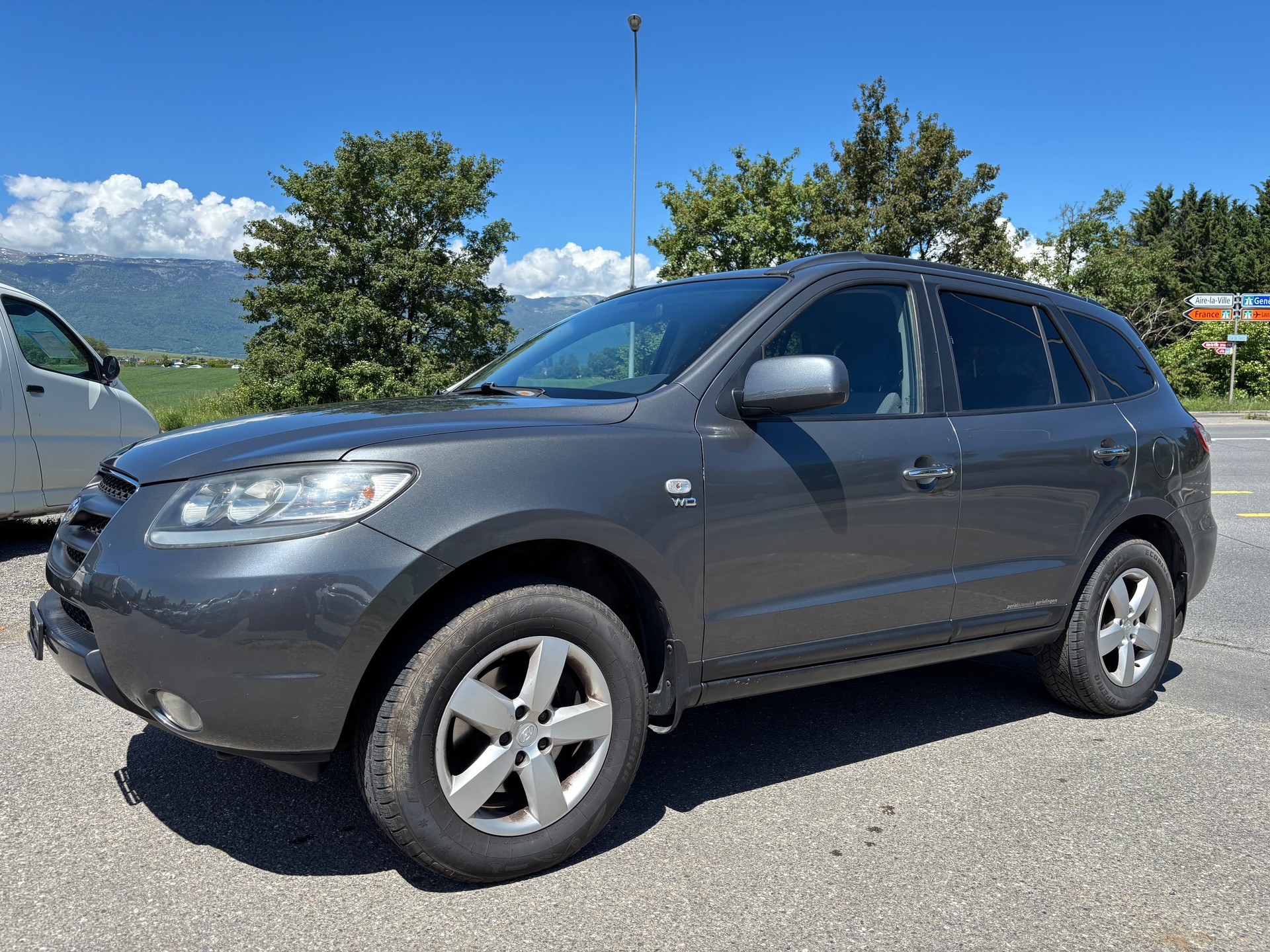 HYUNDAI Santa Fe 2.2 CRDi Premium 4WD Automatic-image-1