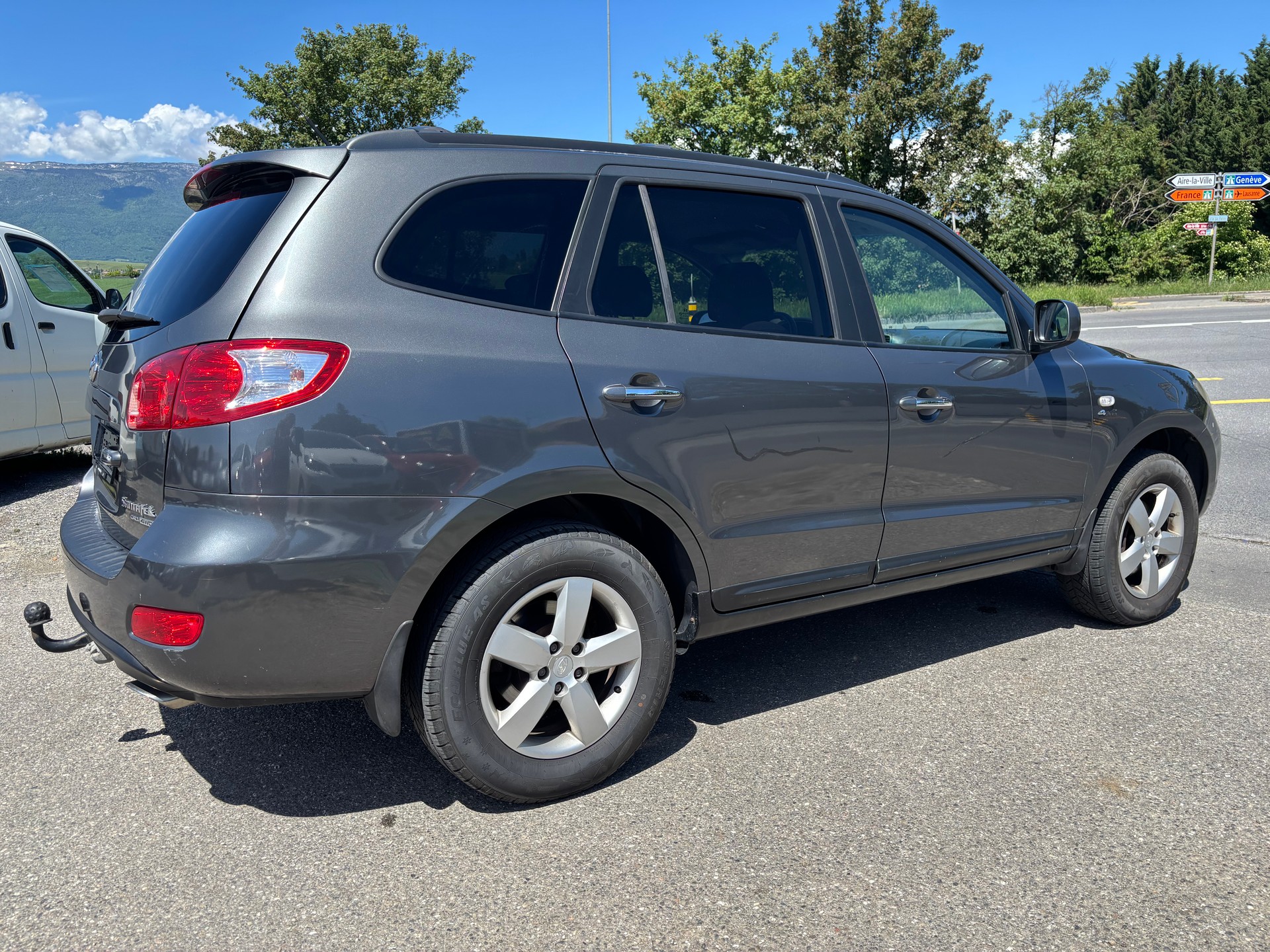 HYUNDAI Santa Fe 2.2 CRDi Premium 4WD Automatic-image-3