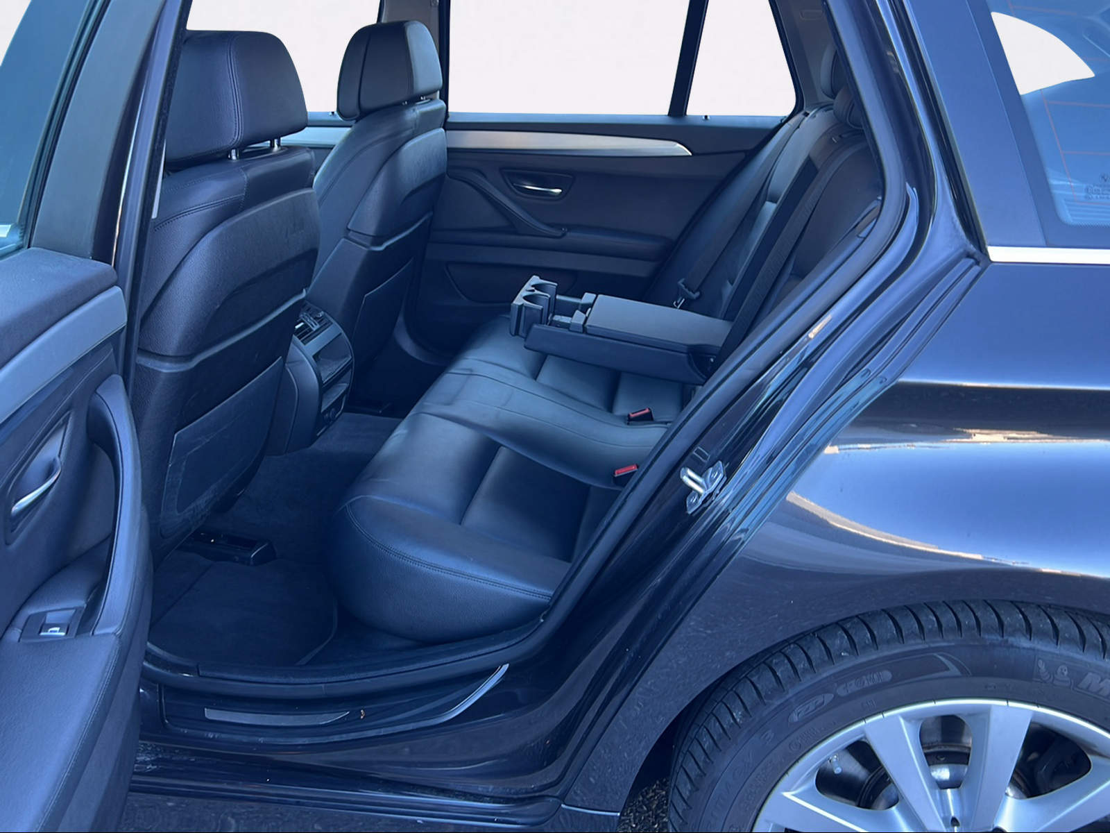 BMW 530d Touring xDrive Steptronic-image-10