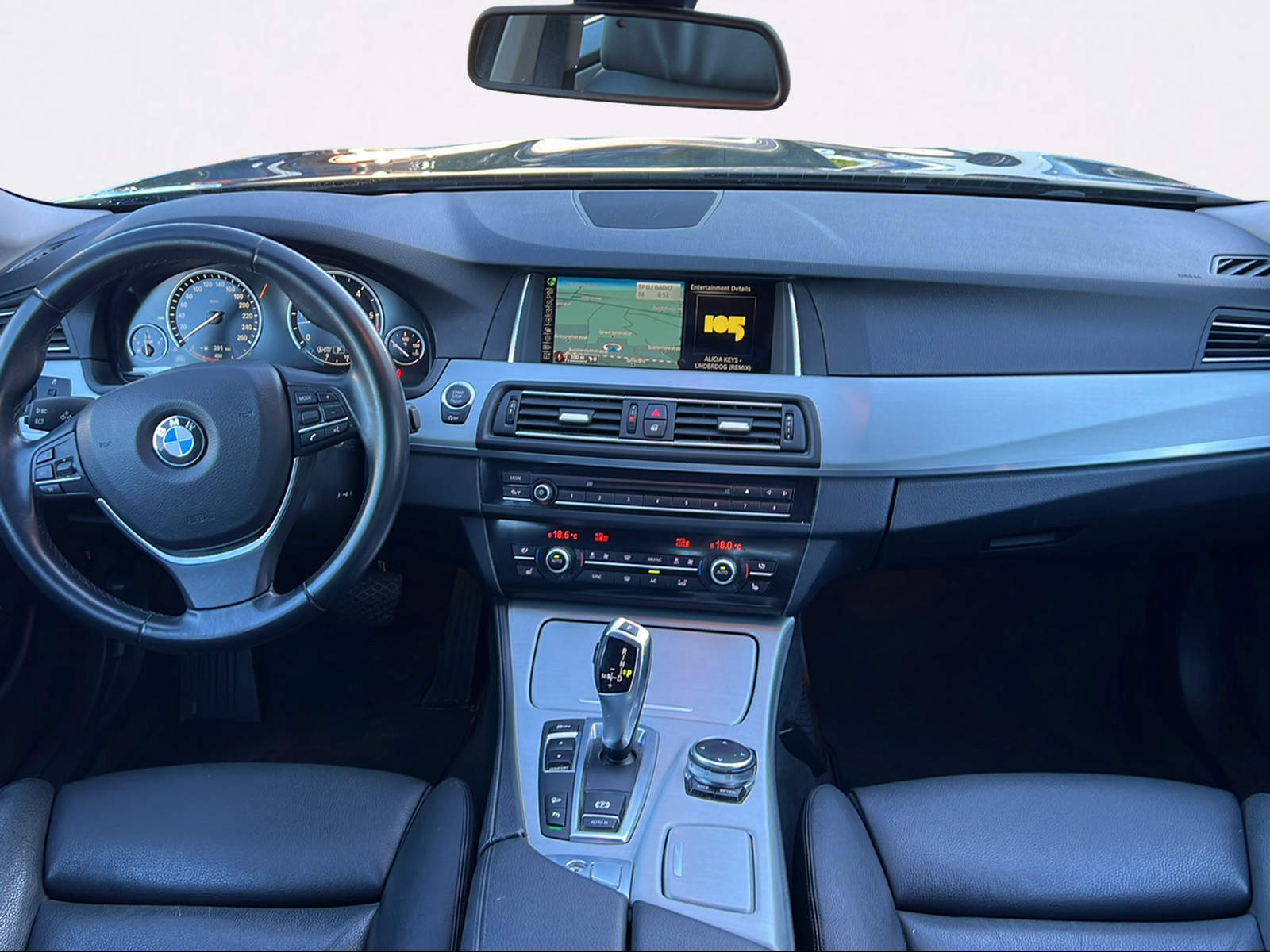 BMW 530d Touring xDrive Steptronic-image-2