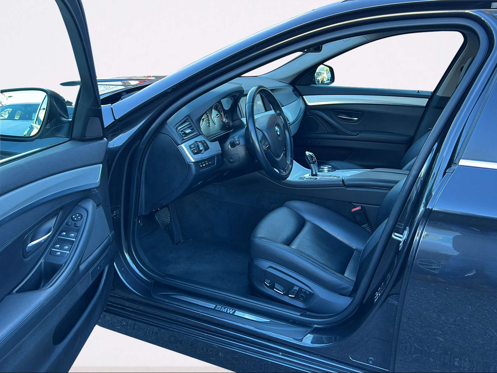 BMW 530d Touring xDrive Steptronic-image-8