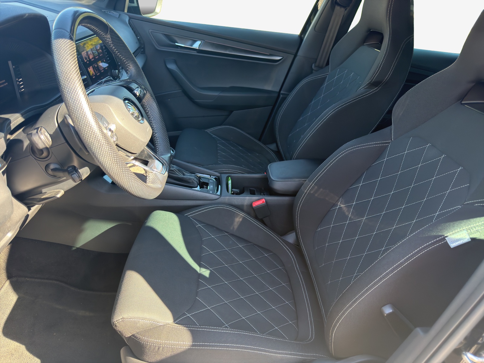 SKODA Karoq 1.5 TSI ACT SportLine DSG-image-7