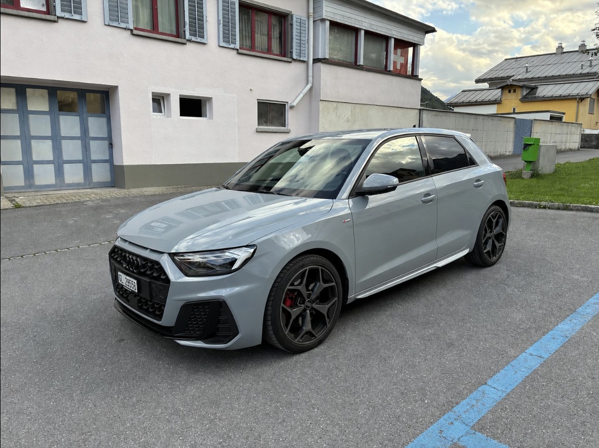 AUDI 1.0 30 TFSI S Line Attraction S-Tronic | Vollausstattung-image-0