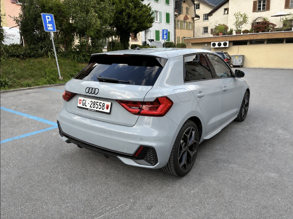 AUDI 1.0 30 TFSI S Line Attraction S-Tronic | Vollausstattung-image-3