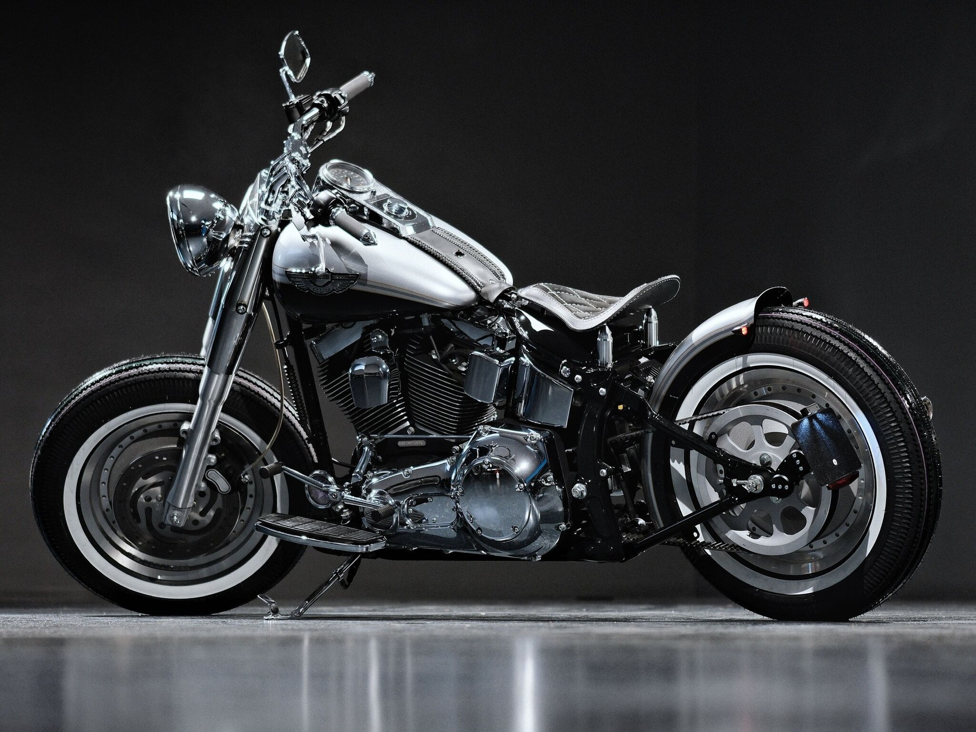 HARLEY-DAVIDSON FLSTF-I Fat Boy-showroom-element-2