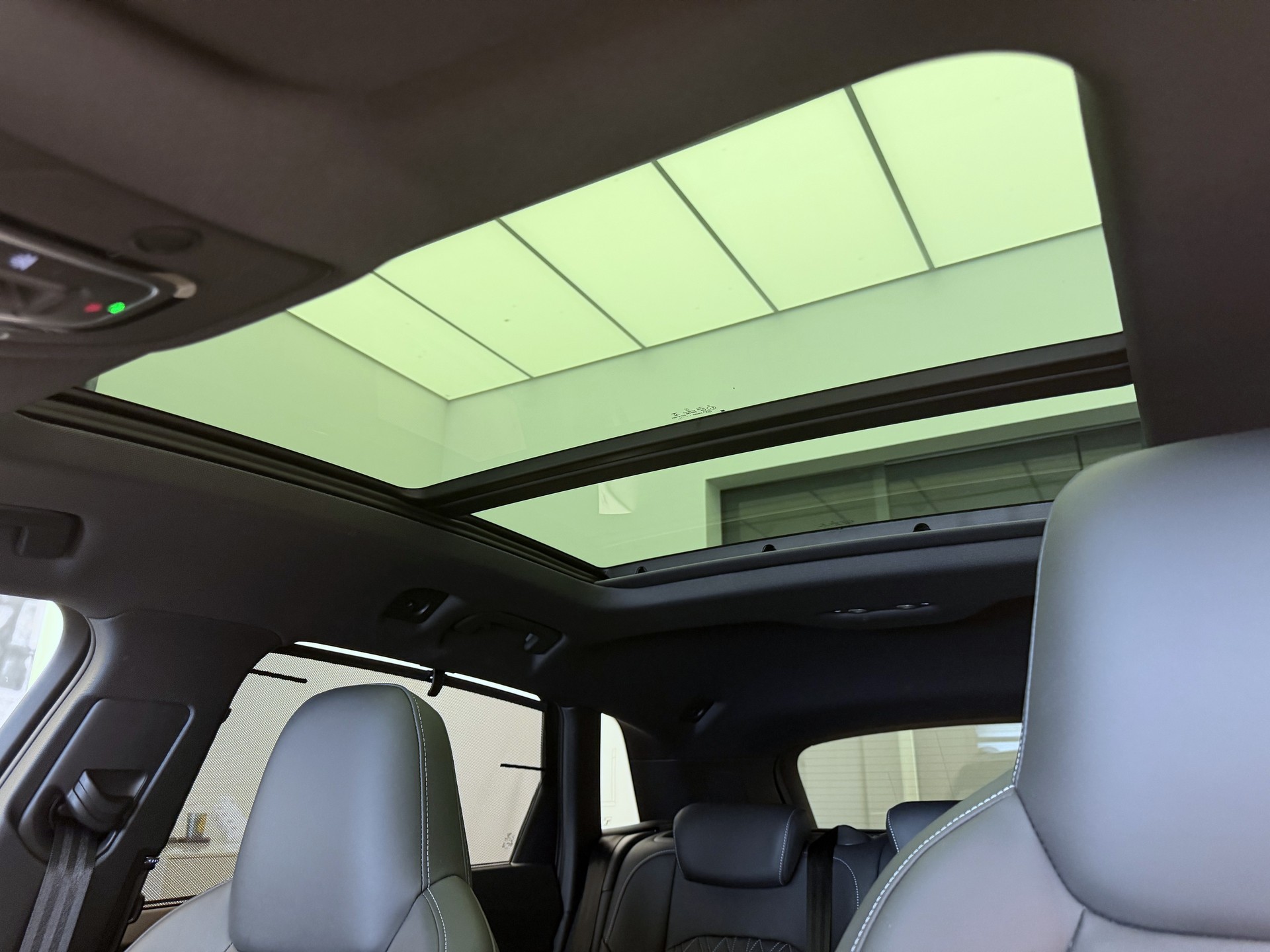 AUDI e-tron S quattro-image-20