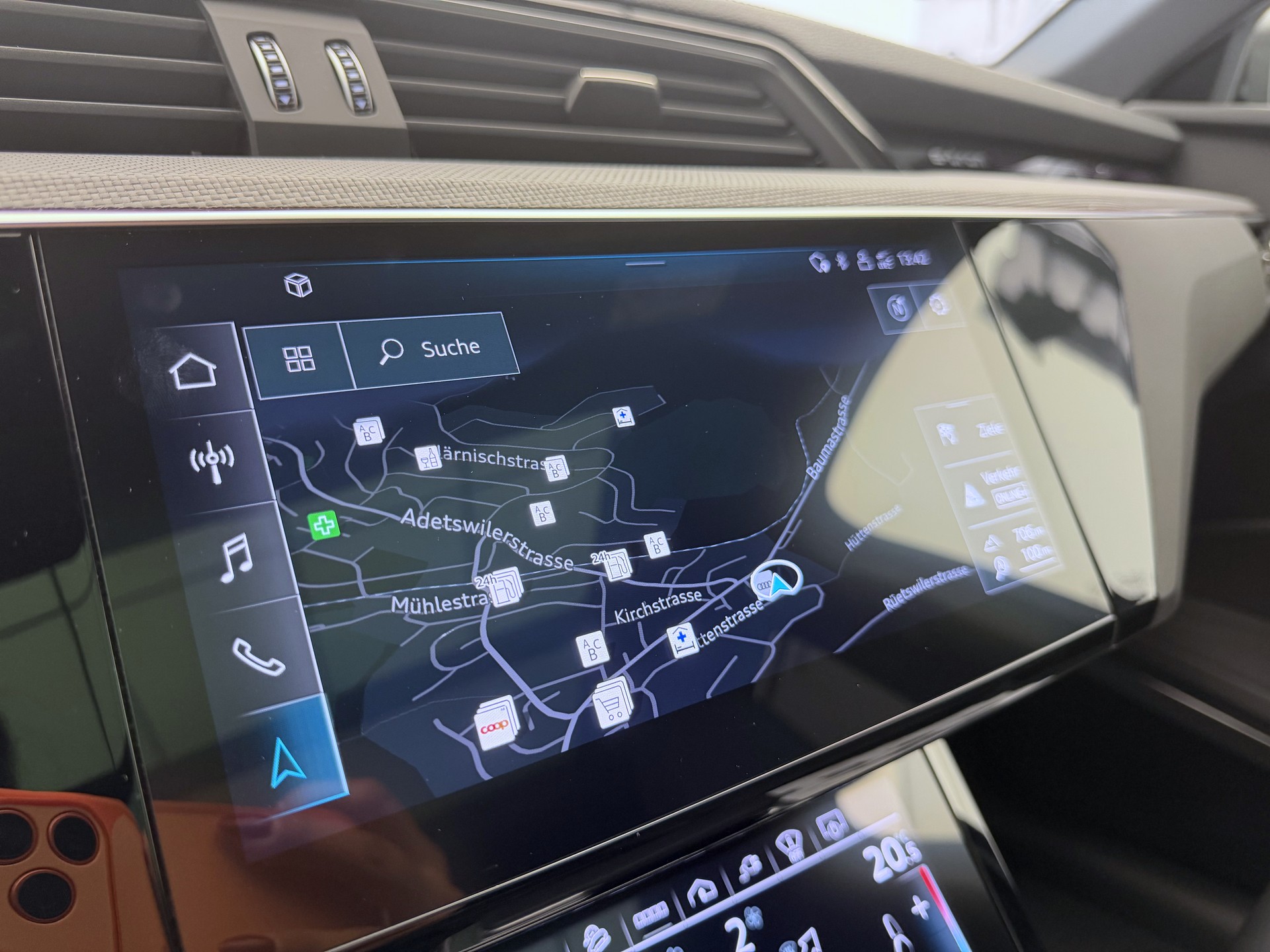 AUDI e-tron S quattro-image-16