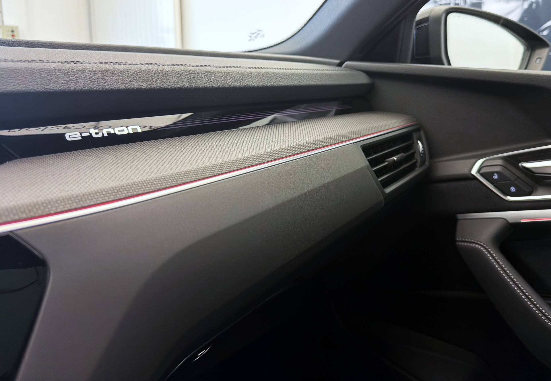 AUDI e-tron S quattro-image-19
