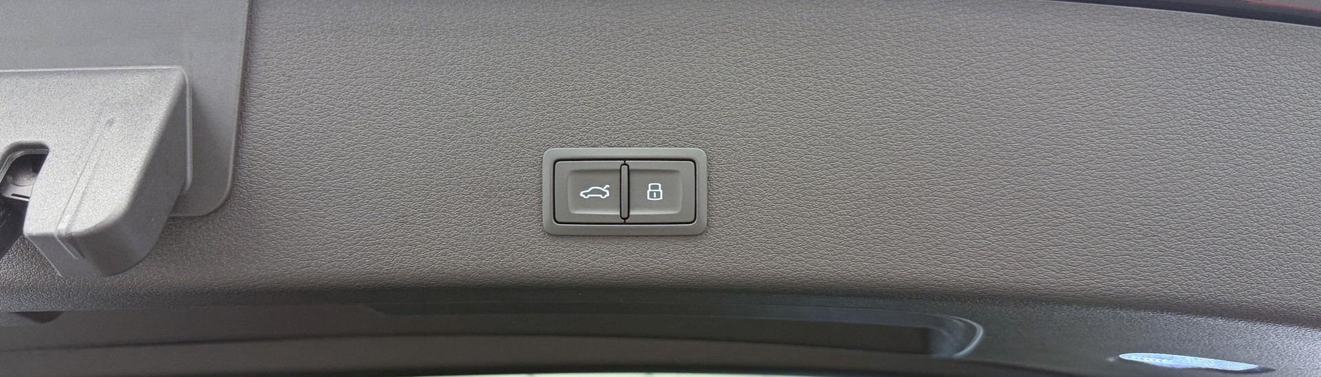 AUDI e-tron S quattro-image-26