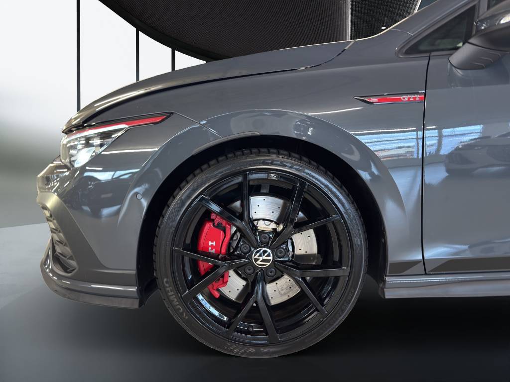 VW Golf 2.0 TSI GTI Clubsport DSG // Système HIFI harman-kardon / Toit panoramique ouvrant / IQ.LIGHT - Phares Matrix LED-image-15