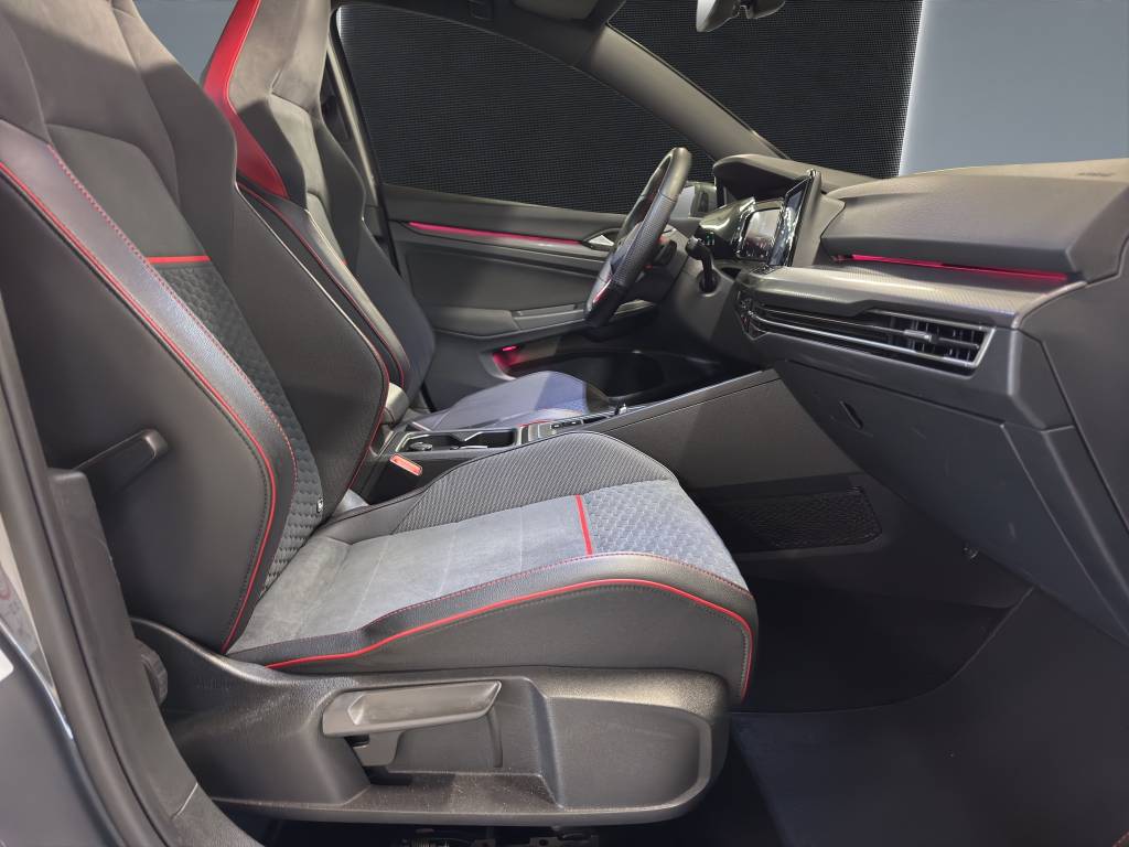 VW Golf 2.0 TSI GTI Clubsport DSG // Système HIFI harman-kardon / Toit panoramique ouvrant / IQ.LIGHT - Phares Matrix LED-image-10