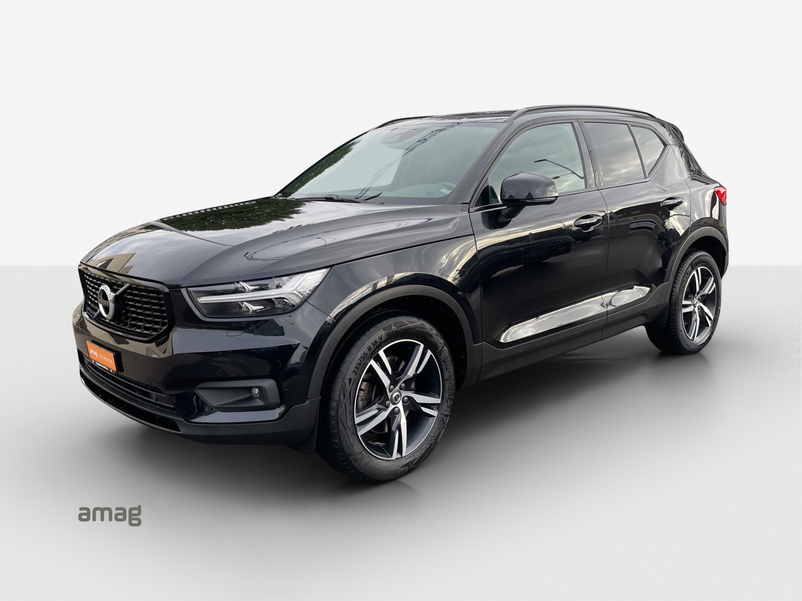 VOLVO XC40 T4 AWD R-Design Geartronic-image-0