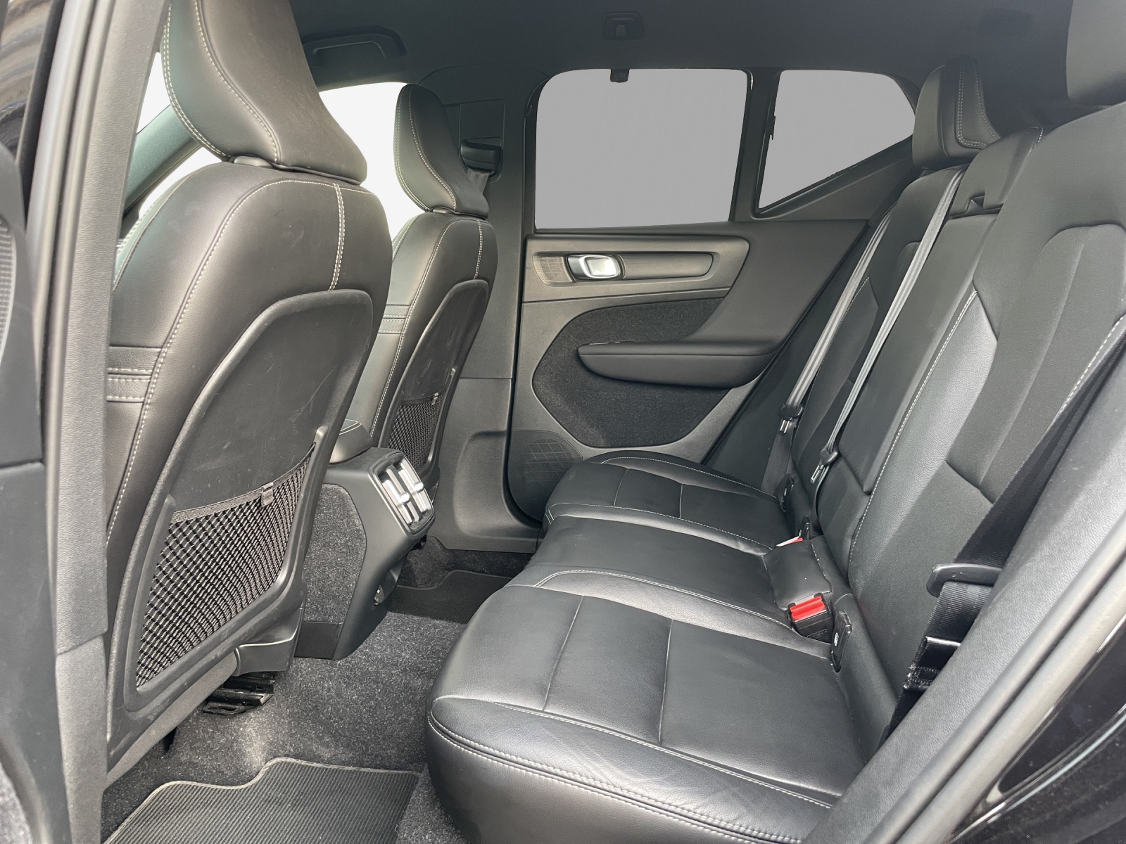 VOLVO XC40 T4 AWD R-Design Geartronic-image-11