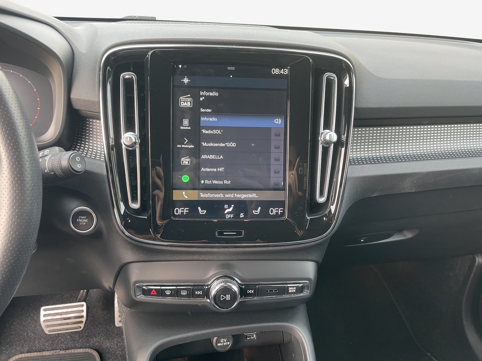 VOLVO XC40 T4 AWD R-Design Geartronic-image-10