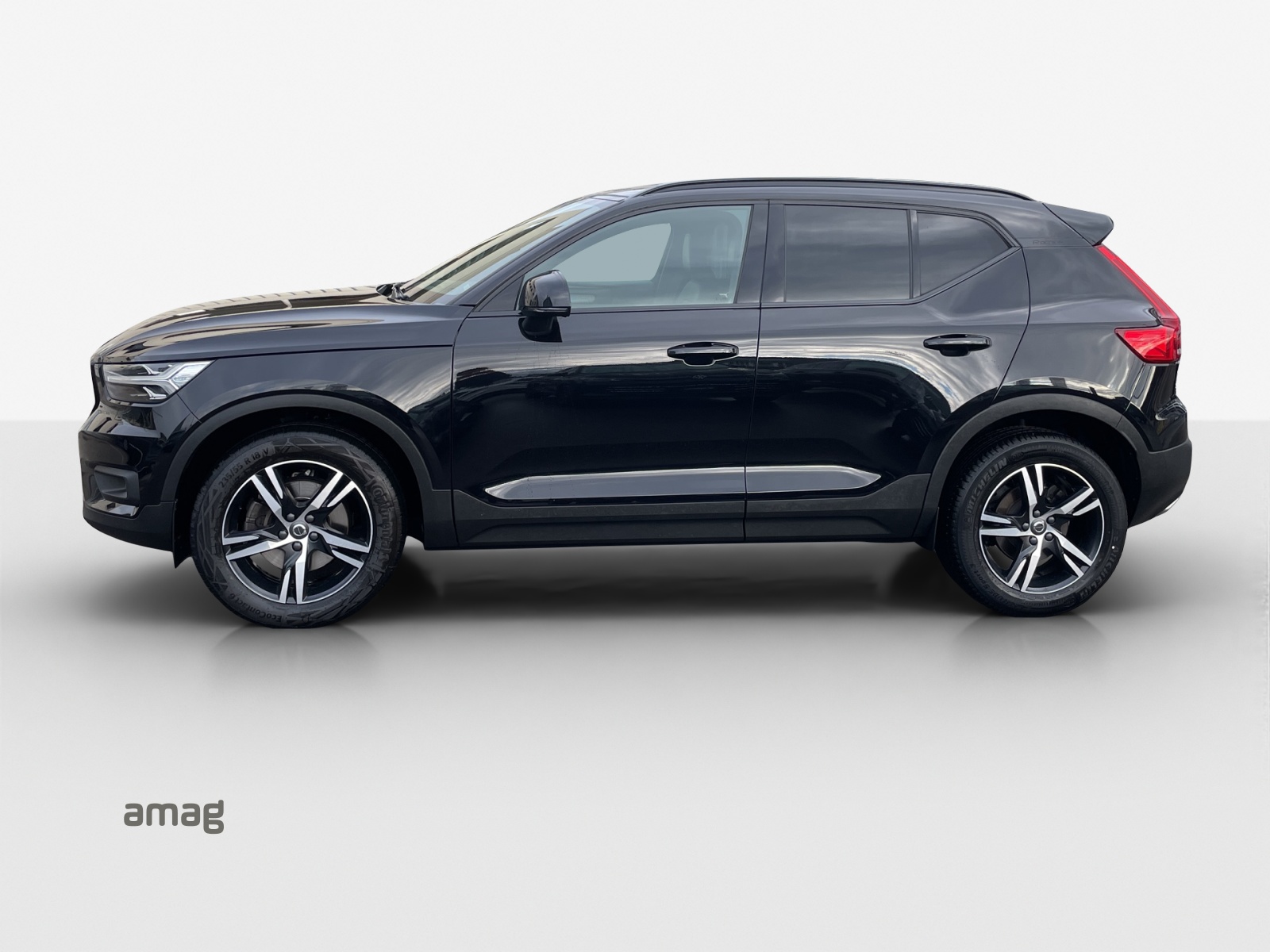 VOLVO XC40 T4 AWD R-Design Geartronic-image-1