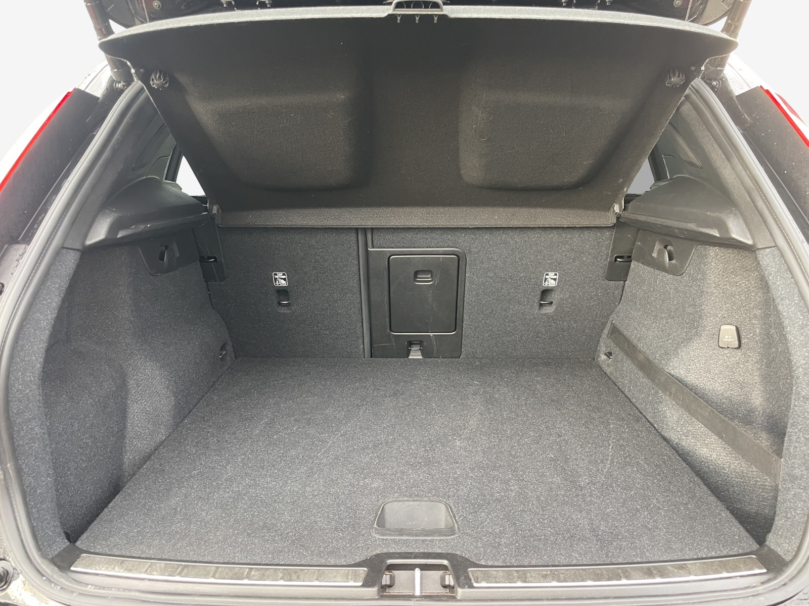 VOLVO XC40 T4 AWD R-Design Geartronic-image-12