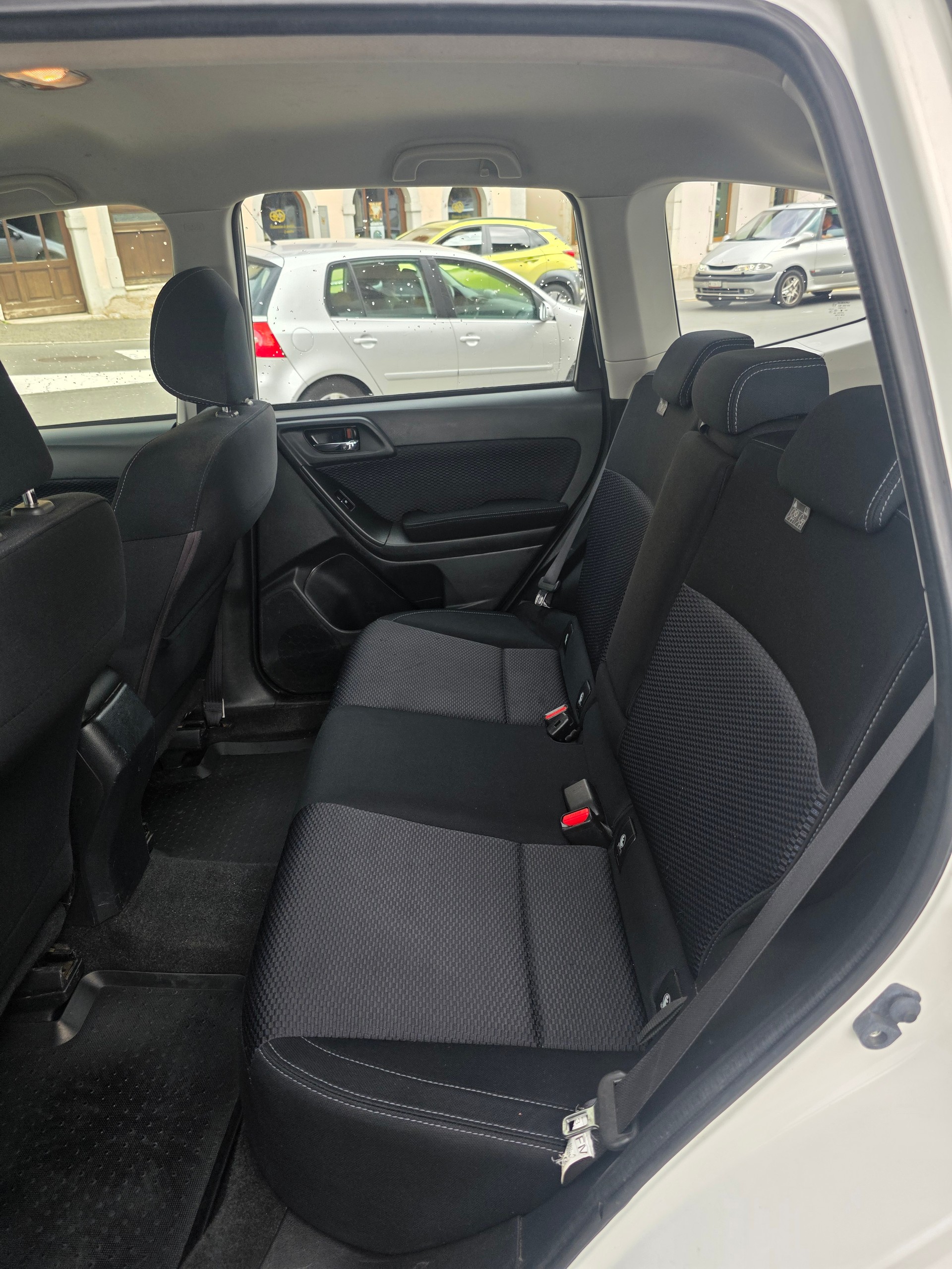 SUBARU Forester 2.0i Advantage-image-10