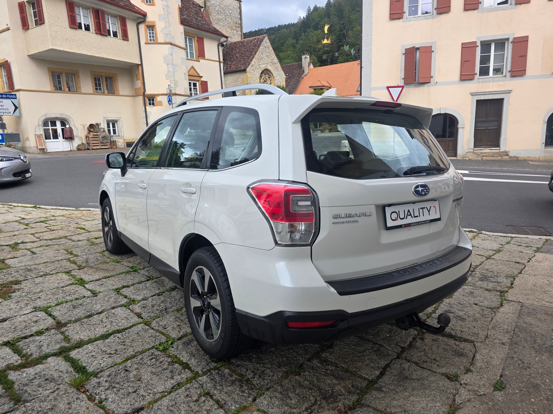 SUBARU Forester 2.0i Advantage-image-5