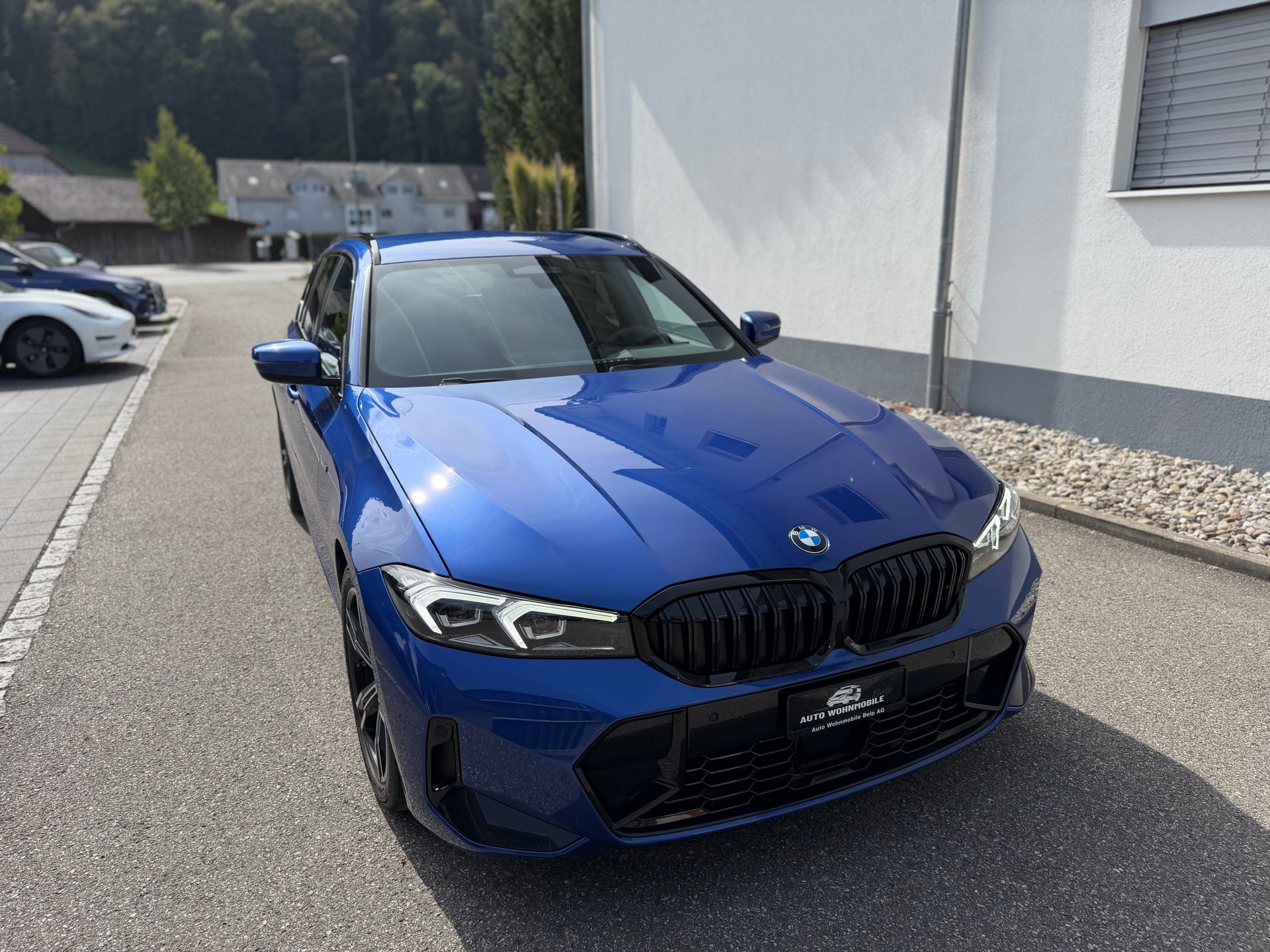 BMW 320d xDrive 48V Touring Steptronic M Sport-image-0