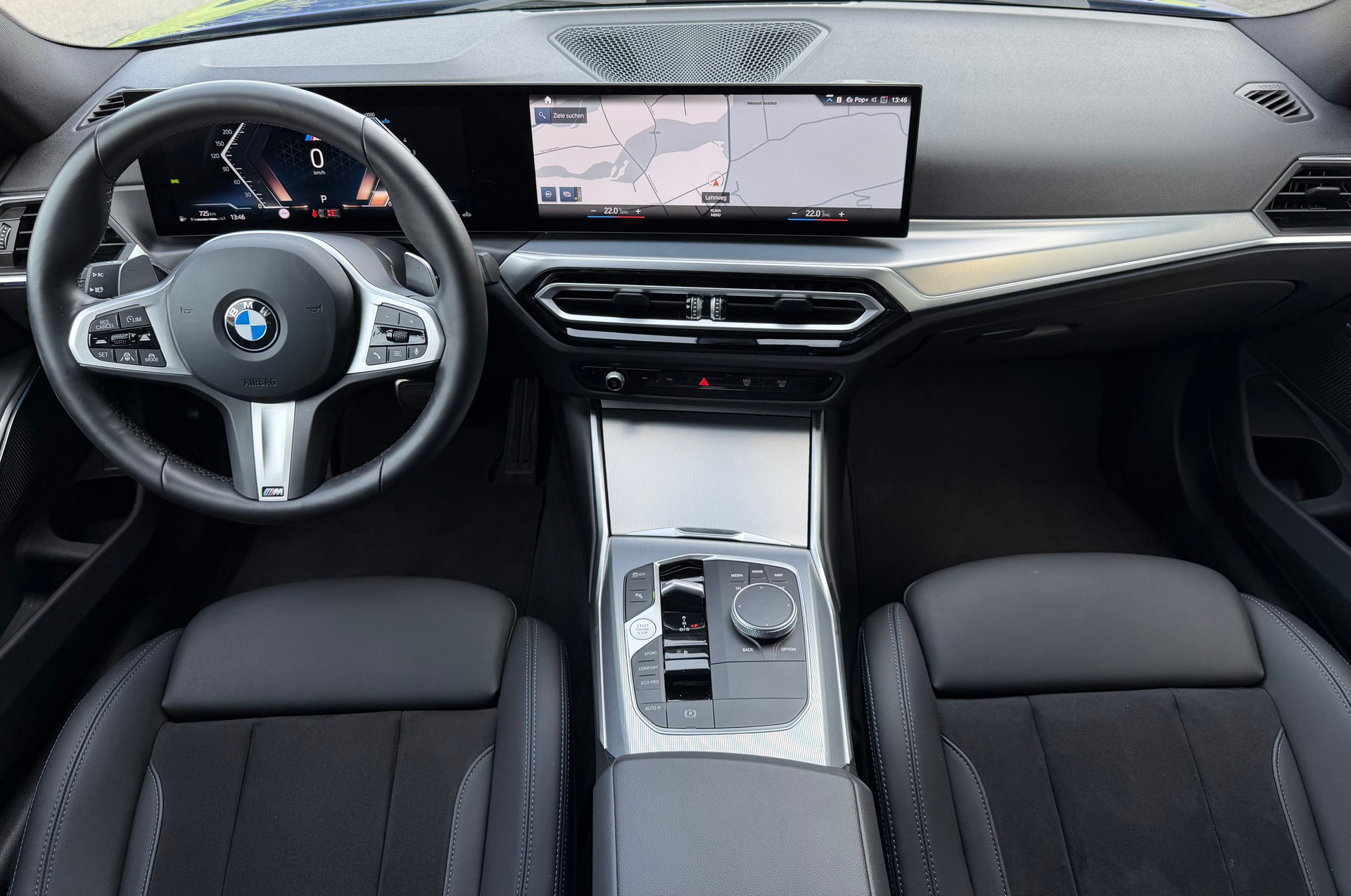 BMW 320d xDrive 48V Touring Steptronic M Sport-image-18